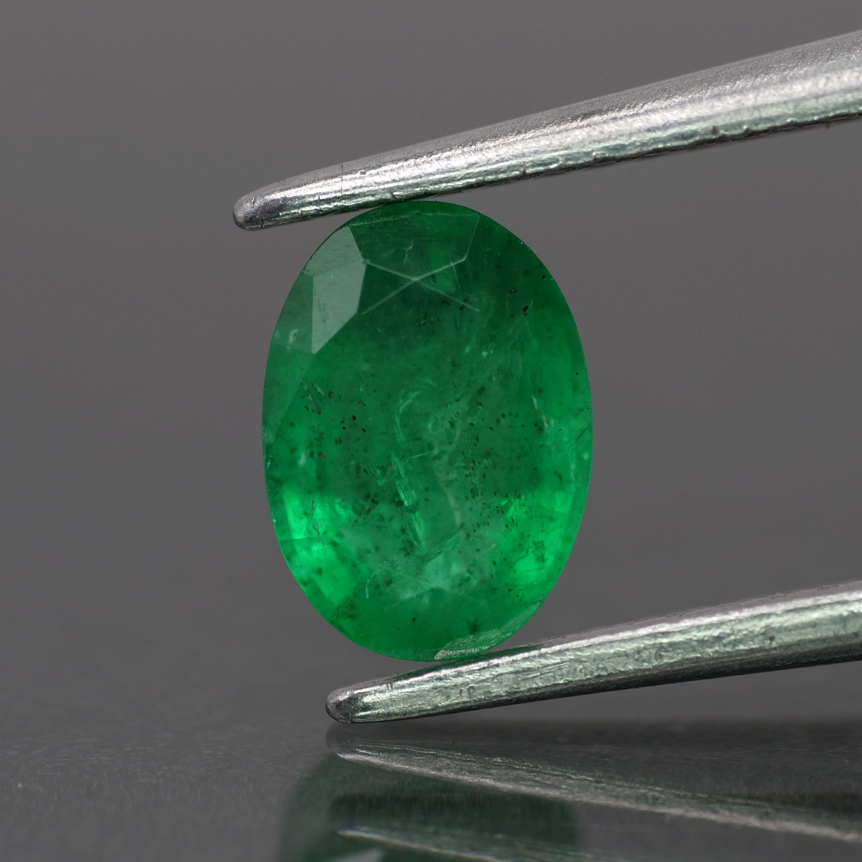 Emerald | natural, deep green color, oval-cut, 7x5mm, 0.75ct - Eden Garden Jewelry™