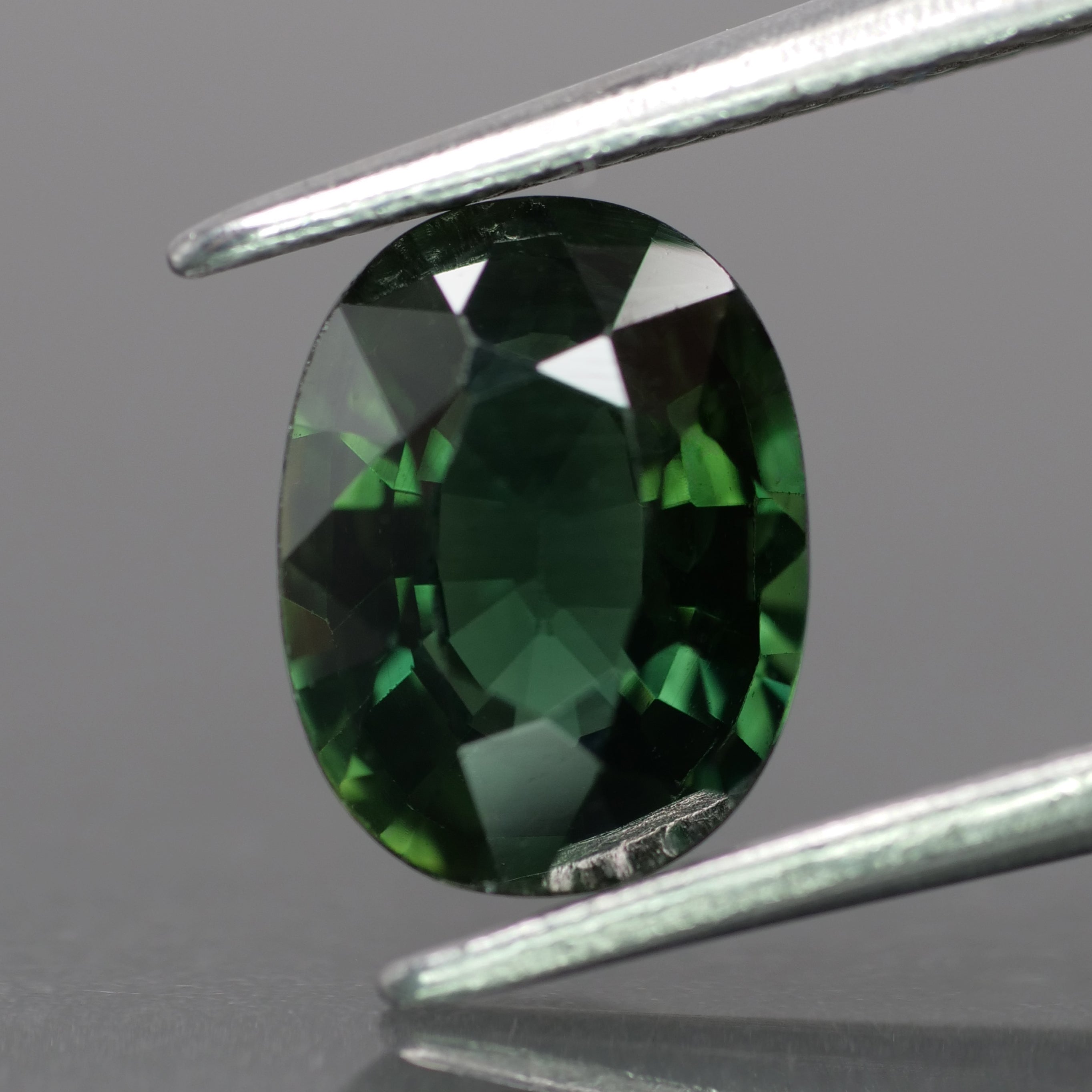 Sapphire | natural, green color, oval-cut, *8x6mm, 1.8ct - Eden Garden Jewelry™