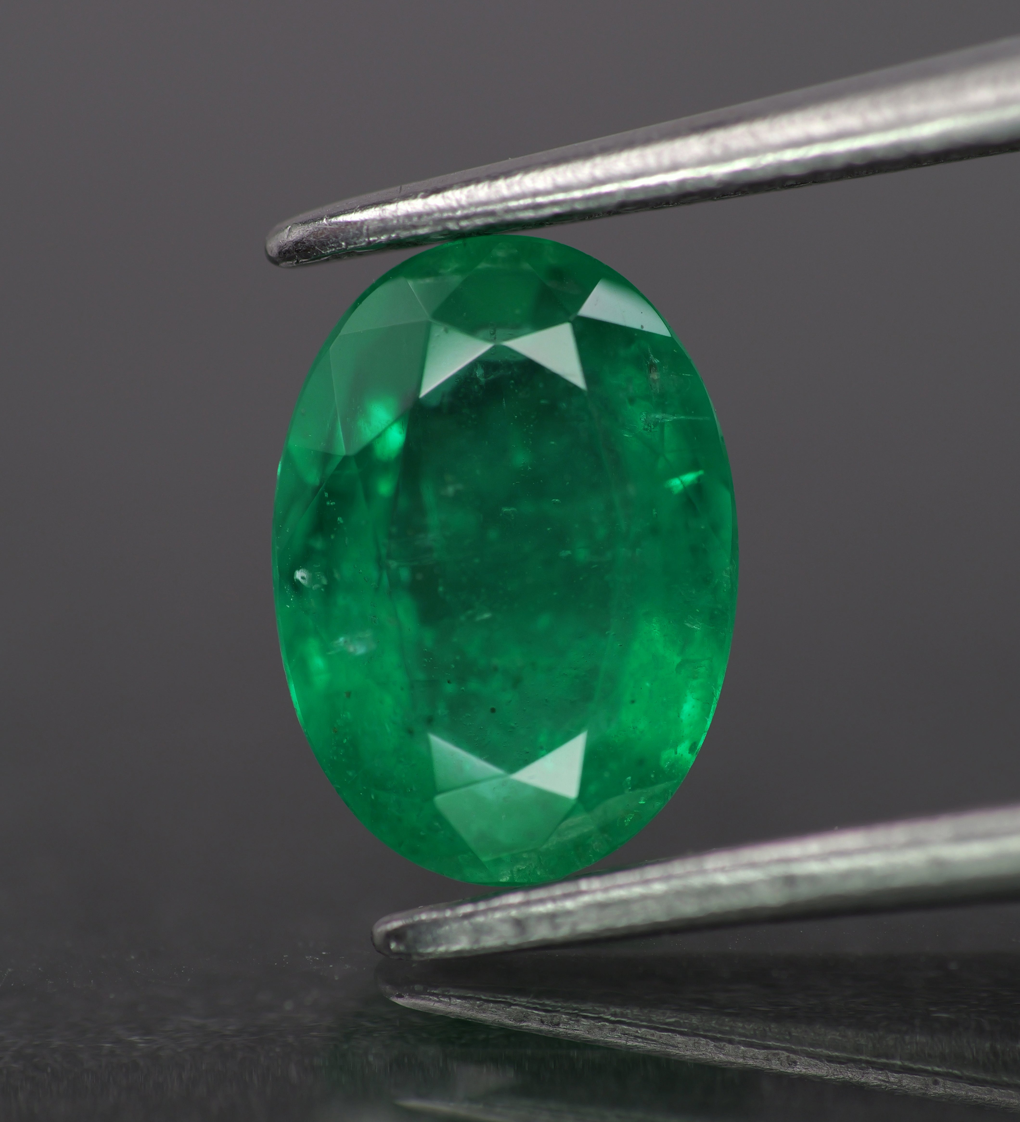 Emerald | natural, green color, oval-cut, 8x5.7mm, *1ct - Eden Garden Jewelry™