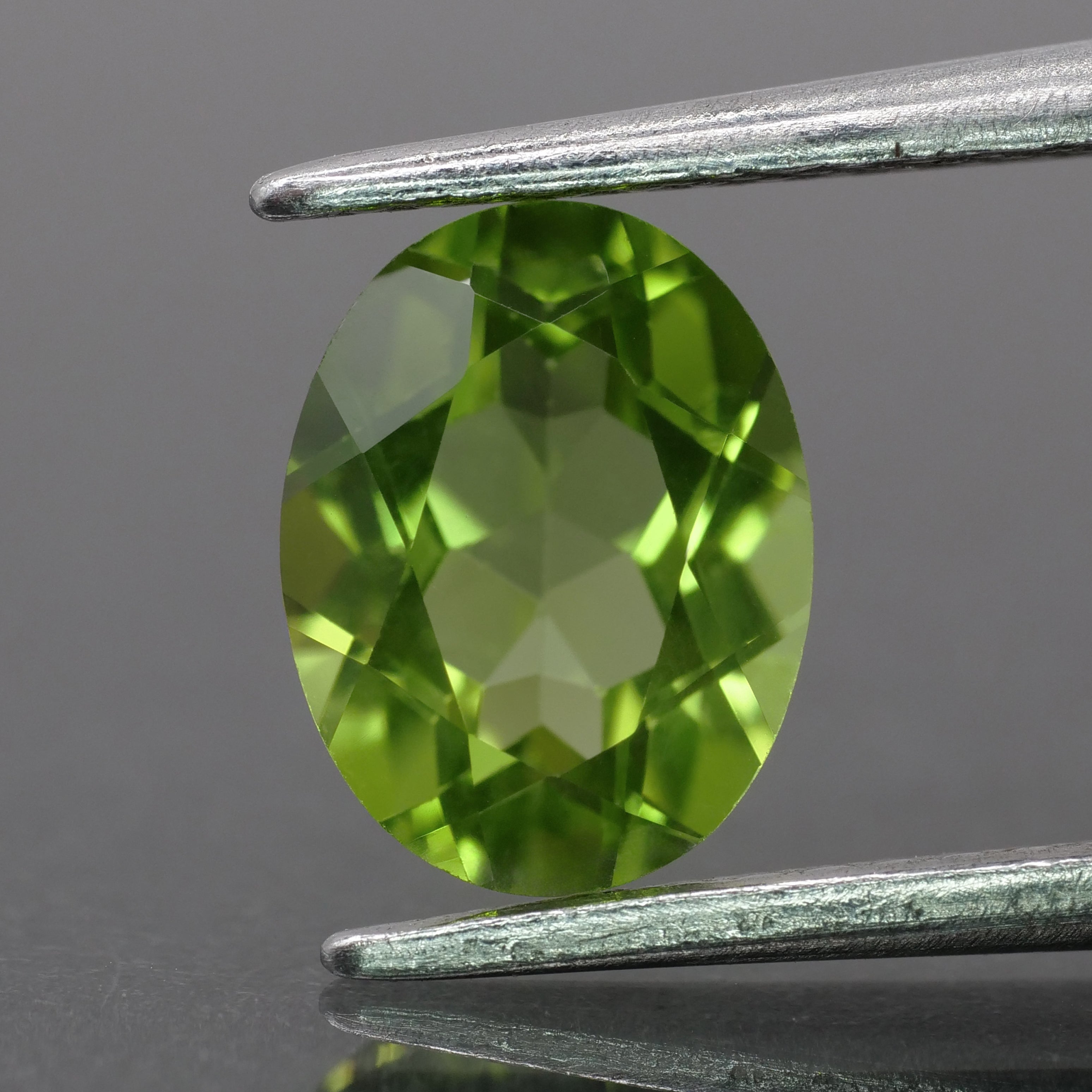 Peridot | natural, green color, oval-cut, 8x6mm, 1.2ct - Eden Garden Jewelry™