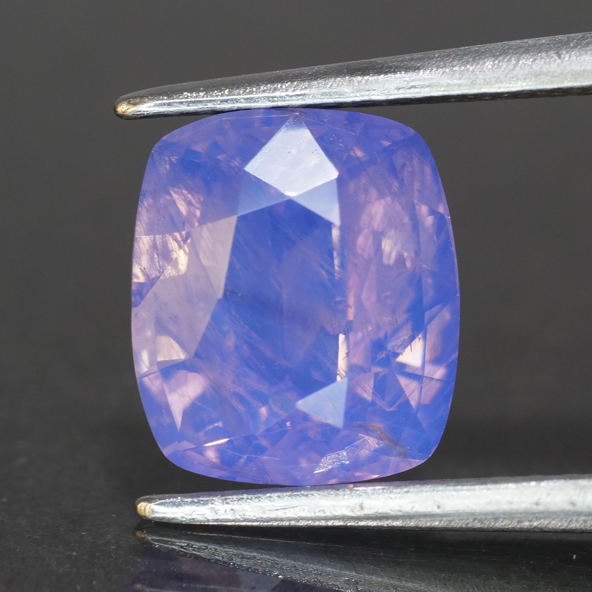 Sapphire opalescent | natural, mermaid pinkish purple, cushion cut 8.5x7.5mm, VS 2.9ct - Eden Garden Jewelry™