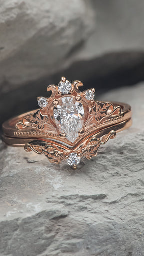READY TO SHIP: Ariadne bridal set in 18K rose gold, pear cut lab grown diamond 7x5 mm, accents lab grown diamonds, RING SIZE: 5.5 - 8.5 US US - Eden Garden Jewelry™