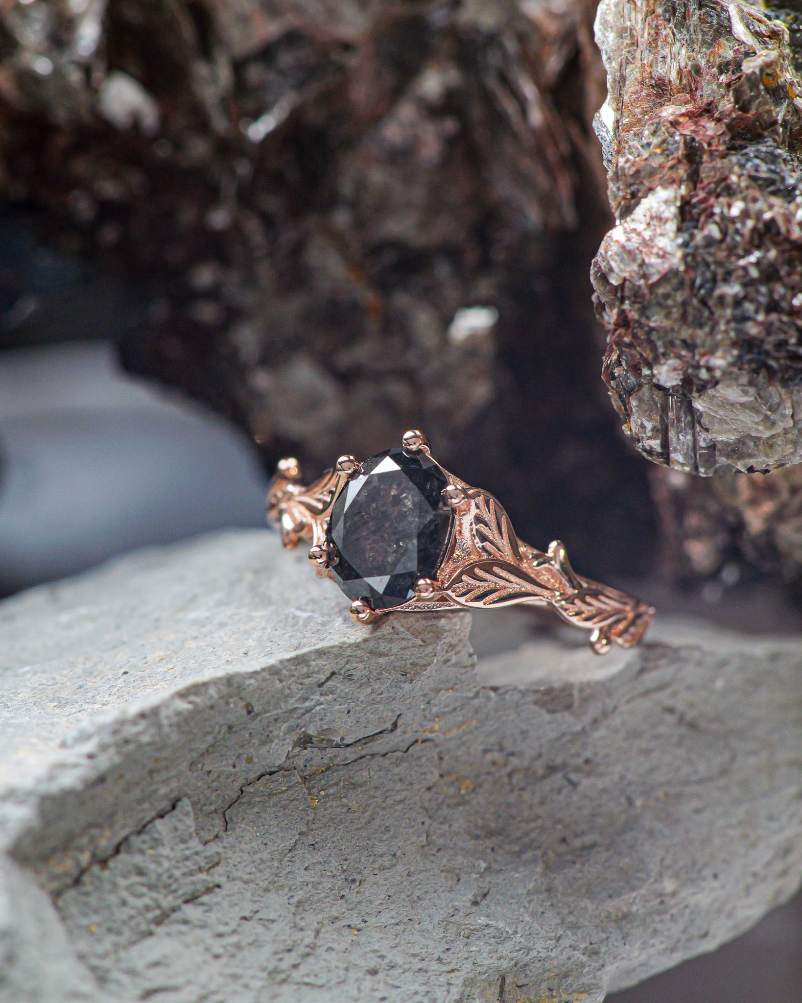 Salt and pepper diamond engagement ring, gold leaves engagement ring / Freesia - Eden Garden Jewelry™