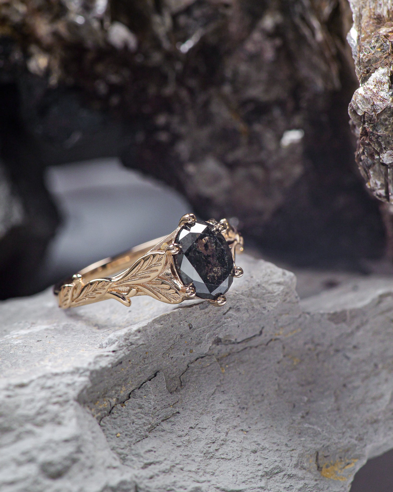 Salt and pepper diamond engagement ring, gold leaves engagement ring / Freesia - Eden Garden Jewelry™