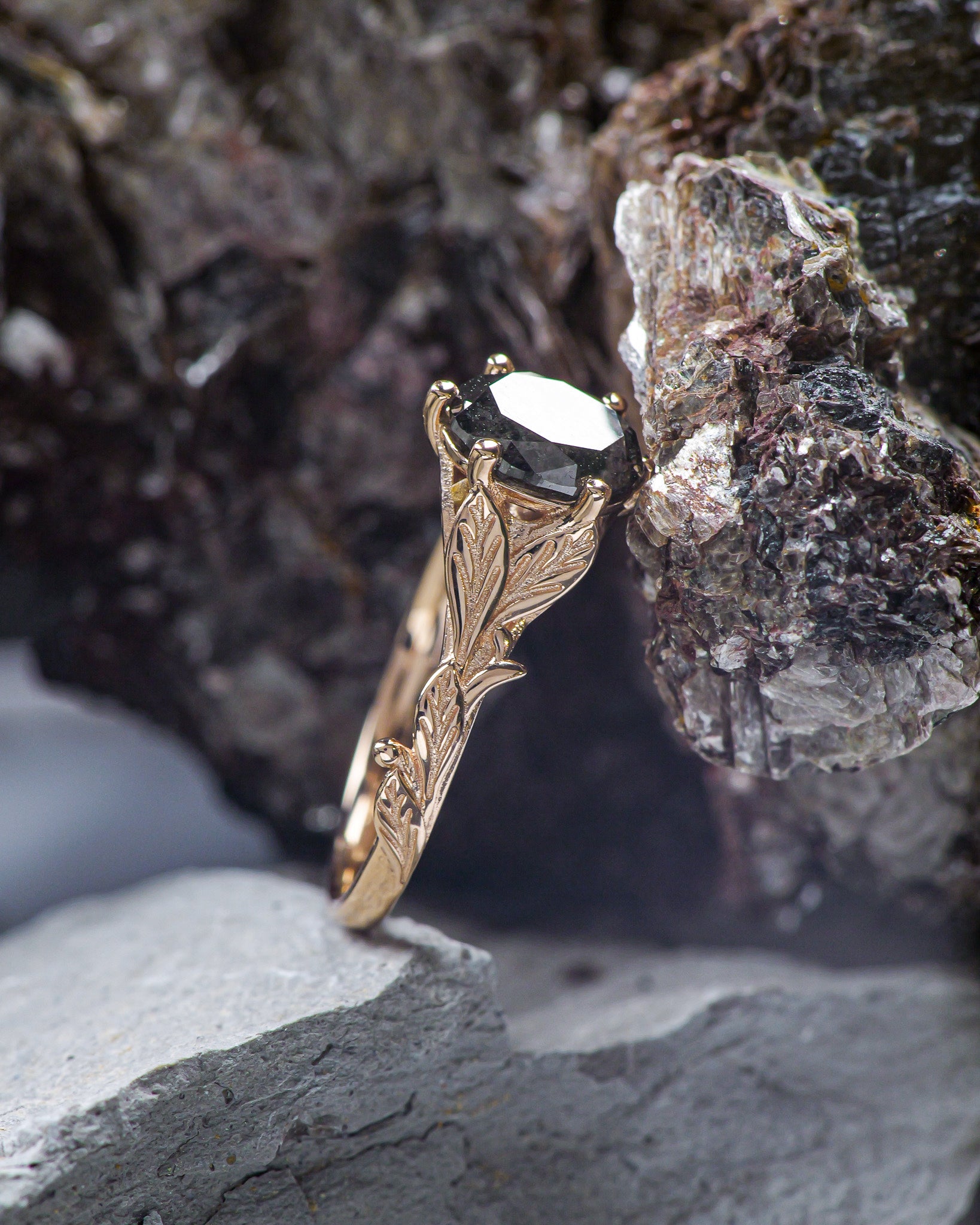 Salt and pepper diamond engagement ring, gold leaves engagement ring / Freesia - Eden Garden Jewelry™