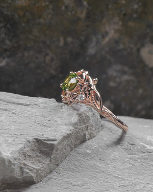 Peridot engagement ring with diamonds / Undina Ivy