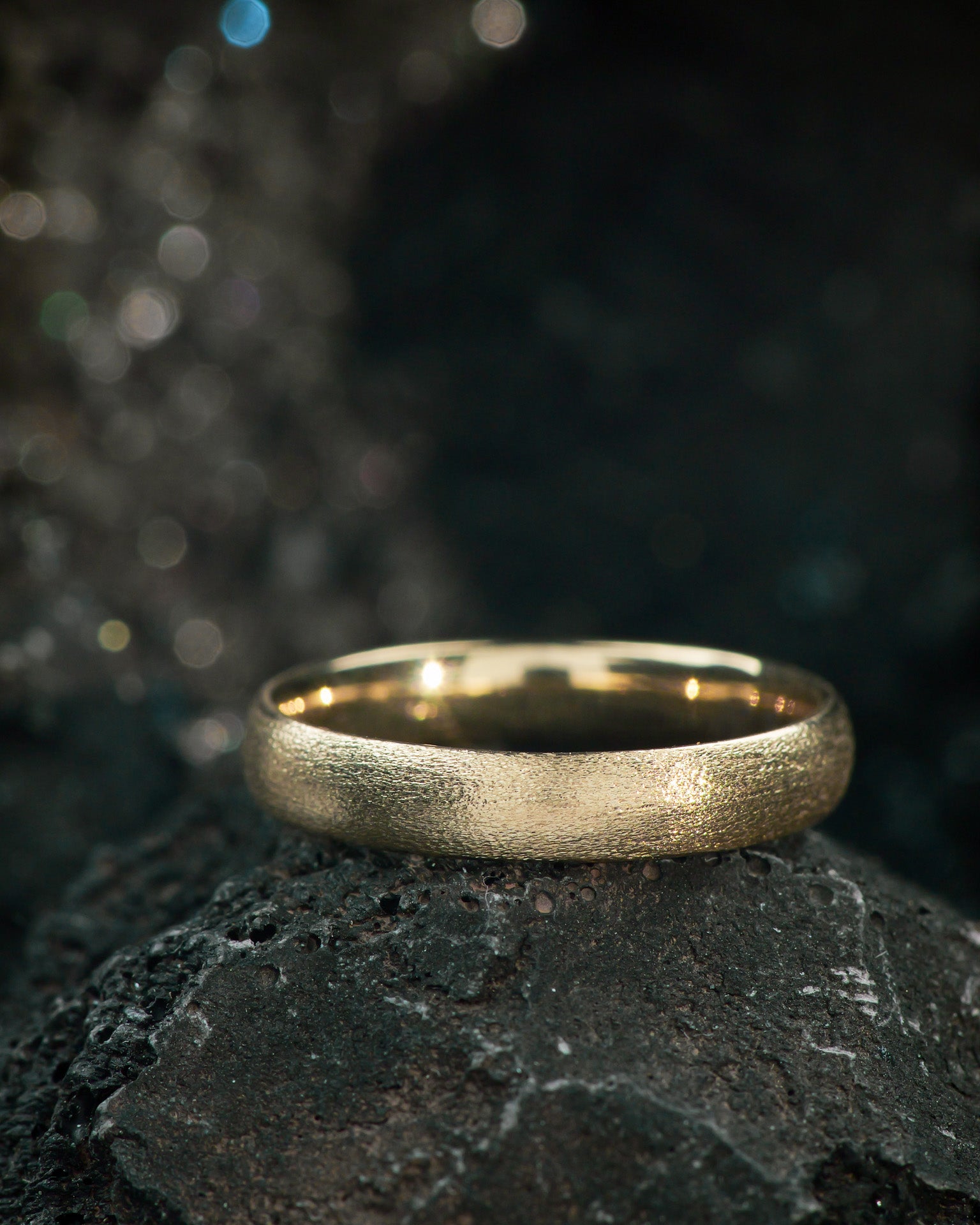 Satin finish gold ring, simple wedding band, 4 mm width - Eden Garden Jewelry™
