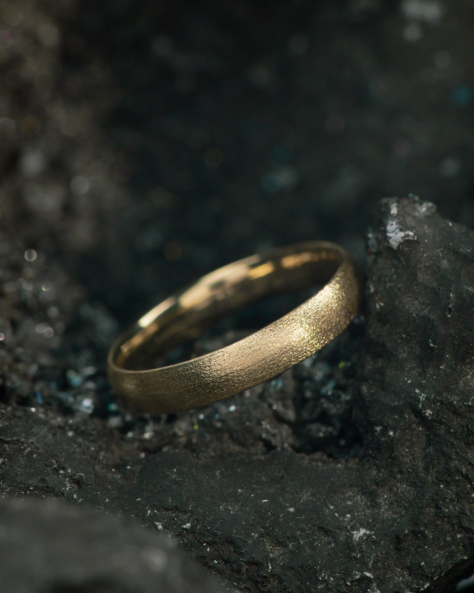Satin finish gold ring, simple wedding band, 4 mm width - Eden Garden Jewelry™