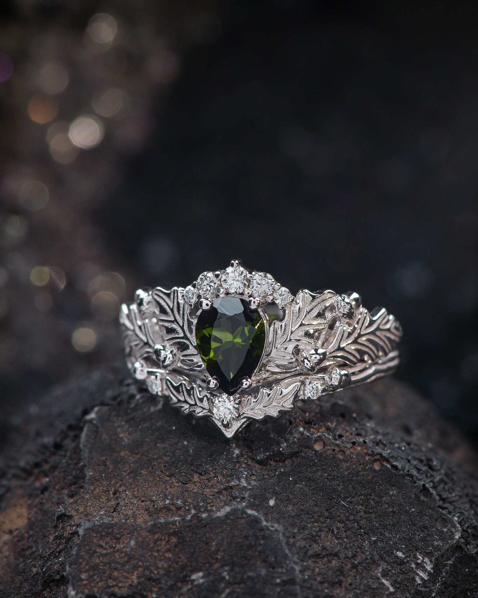 READY TO SHIP: Oak leaves bridal ring set with natural tourmaline, nature inspired wedding rings, AVAILABLE RING SIZES: 5.5 - 8.5 US