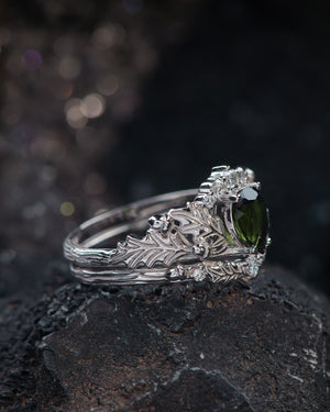 Natural tourmaline oak leaves bridal ring set, nature inspired engagement and wedding rings / Royal Oak