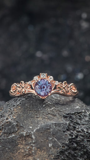 Colour changing alexandrite ring, elvish engagement ring / Horta - Eden Garden Jewelry™