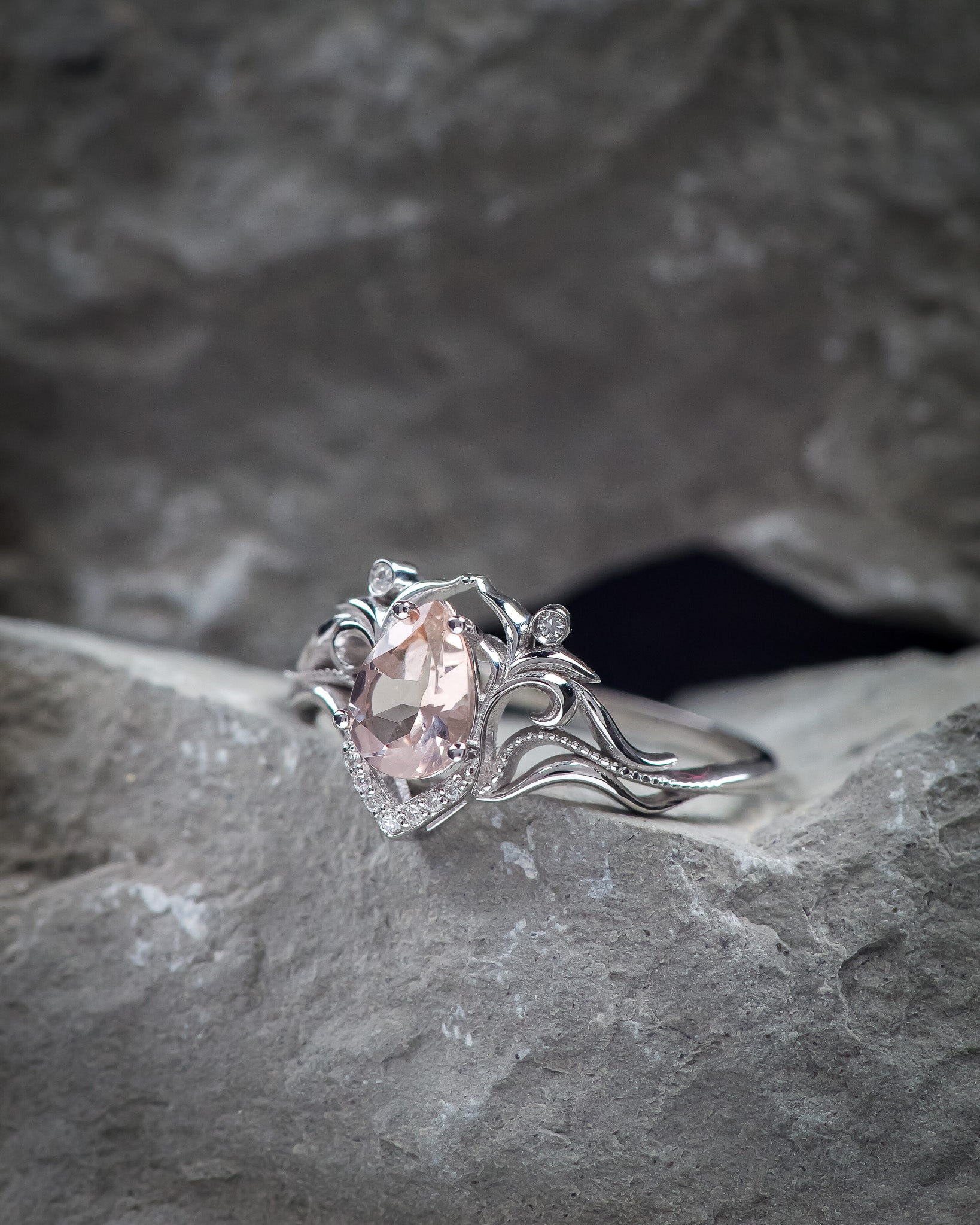Tender pink morganite bridal ring set / Lida - Eden Garden Jewelry™