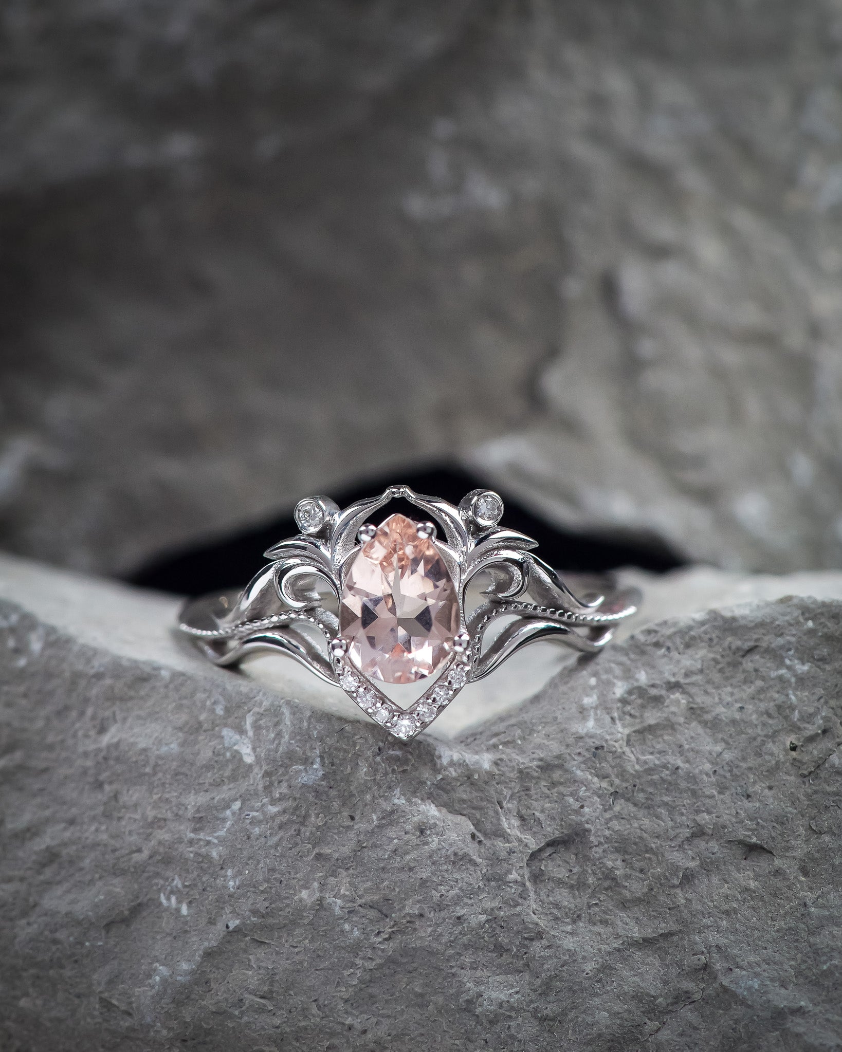 Tender pink morganite bridal ring set / Lida - Eden Garden Jewelry™