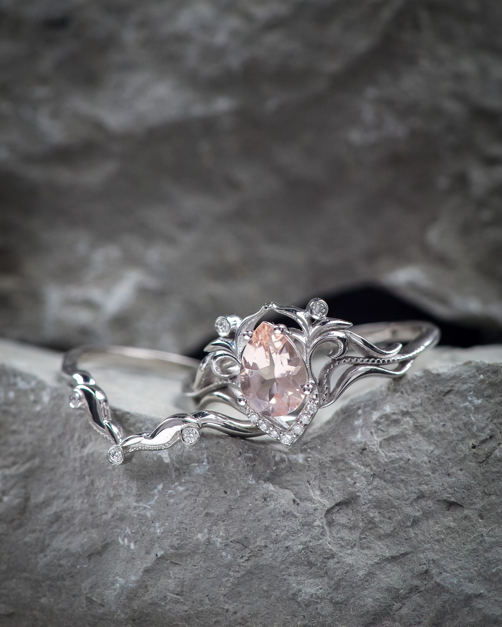 Tender pink morganite bridal ring set / Lida - Eden Garden Jewelry™