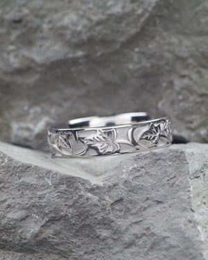 Ivy leaves wedding band, leaves pattern ring, 5 mm wide band