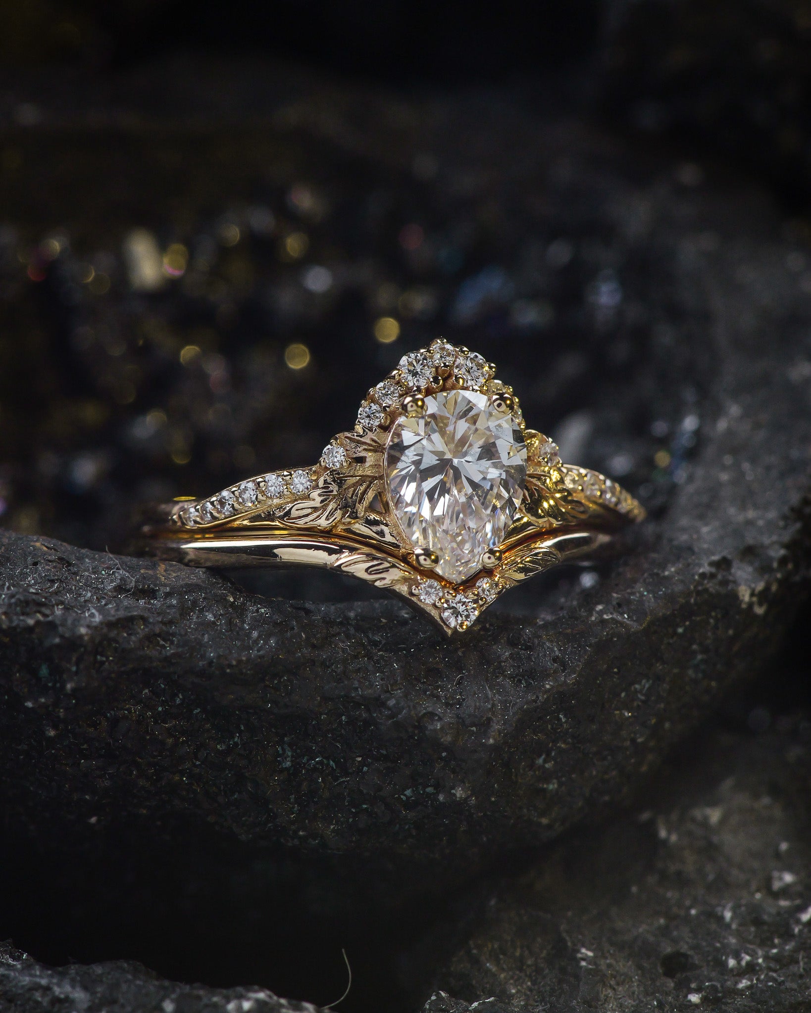 Lab grown diamond engagement ring set, rose gold leaves and diamonds crown bridal ring set / Amelia - Eden Garden Jewelry™