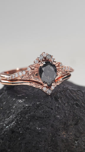 READY TO SHIP: Amelia in 14K rose gold, bridal ring set with natural salt & pepper diamonds, AVAILABLE RING SIZES: 5.5 - 8.5 US - Eden Garden Jewelry™