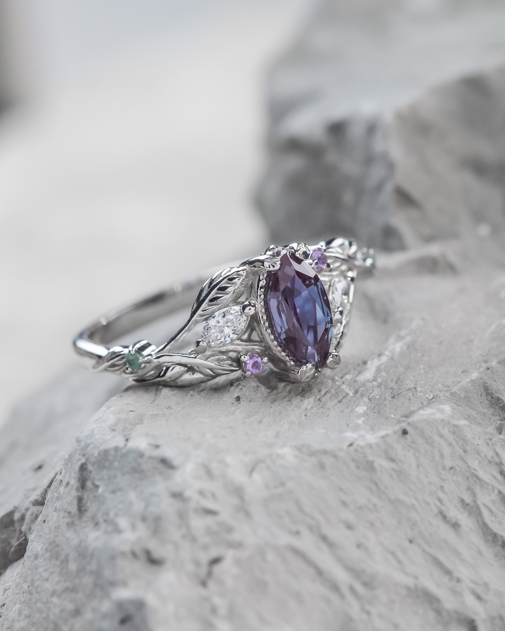 Colour changing alexandrite engagement ring, proposal ring with alexandrites, amethysts and diamonds / Patricia - Eden Garden Jewelry™