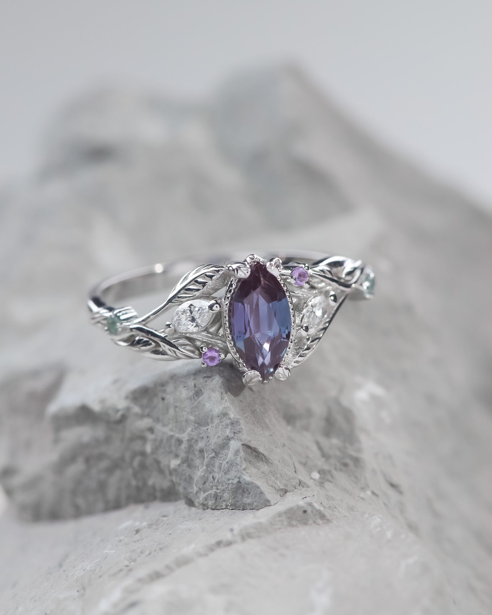 Colour changing alexandrite engagement ring, proposal ring with alexandrites, amethysts and diamonds / Patricia - Eden Garden Jewelry™