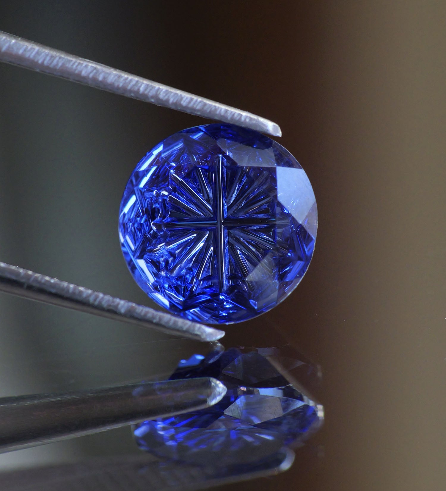 Sapphire | lab-grown, blue color, round shape, fantasy-cut, 9mm, 3ct - Eden Garden Jewelry™
