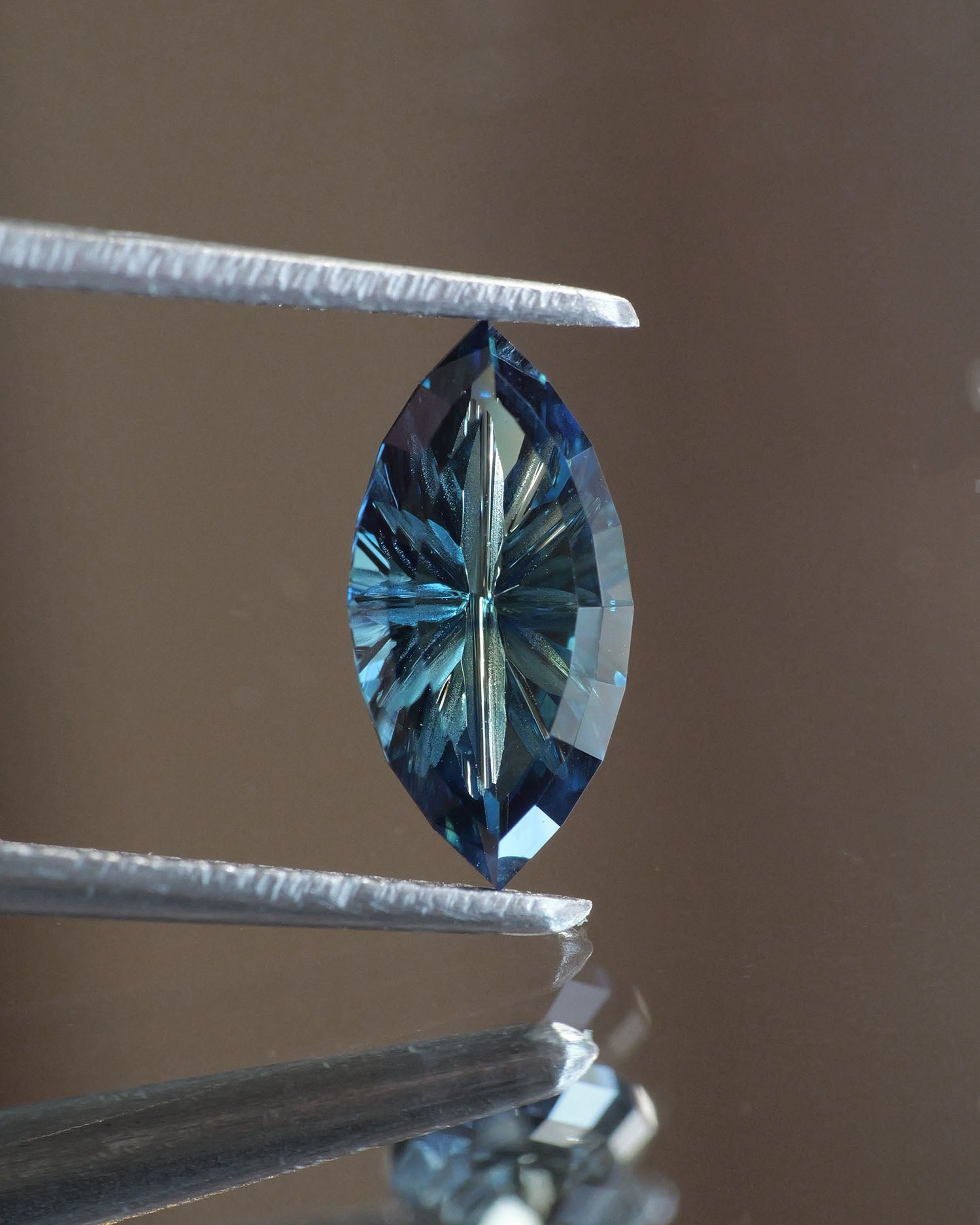 Sapphire | natural, teal color, fantasy-cut, 10x5mm, 1.2ct - Eden Garden Jewelry™
