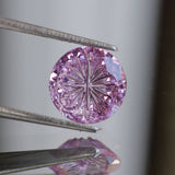 Sapphire | lab-grown, purplish pink color, round shape, fantasy-cut, 9mm, 3ct - Eden Garden Jewelry™