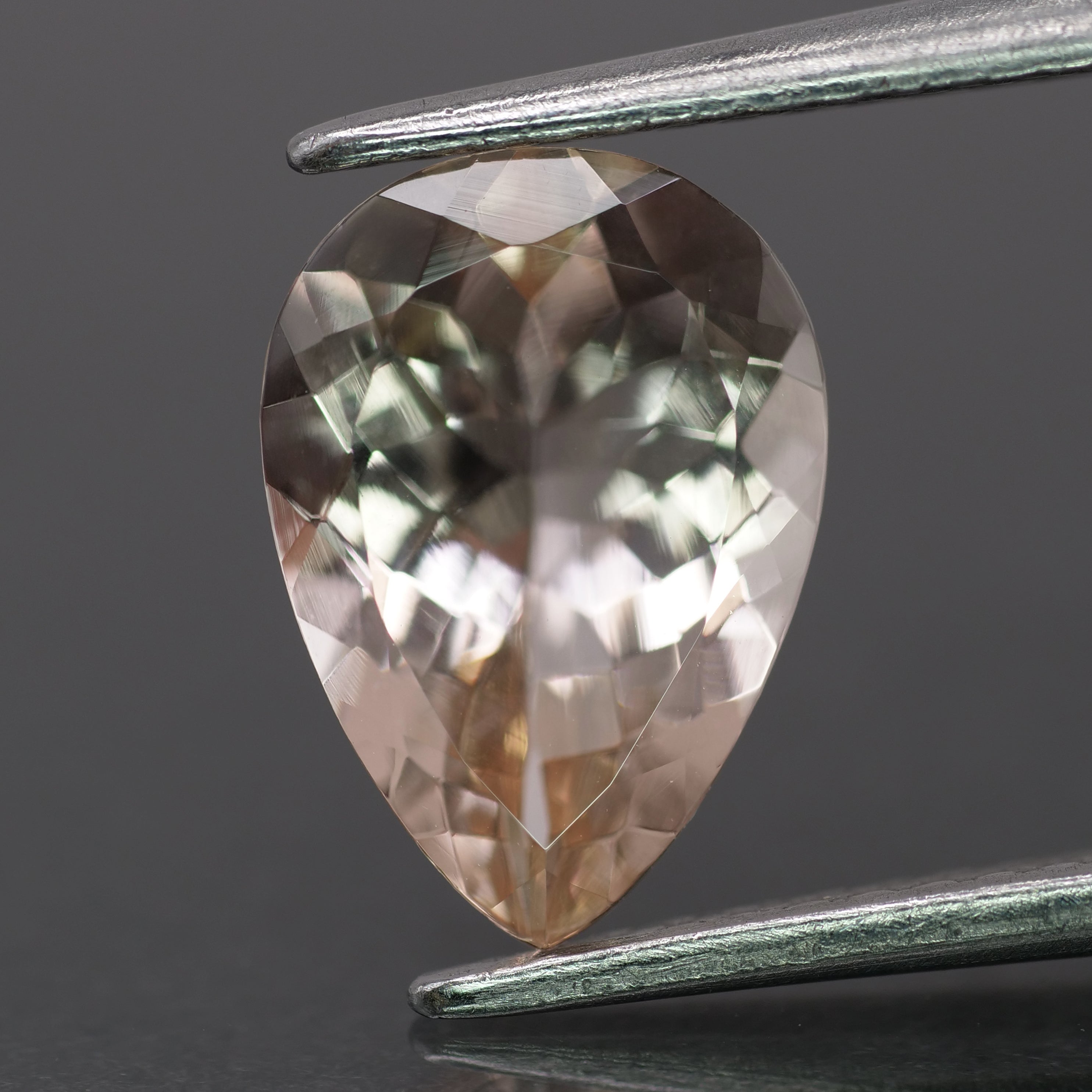 Morganite | natural, peach color, pear-cut, 10x7mm, 1.7ct, Madagascar - Eden Garden Jewelry™
