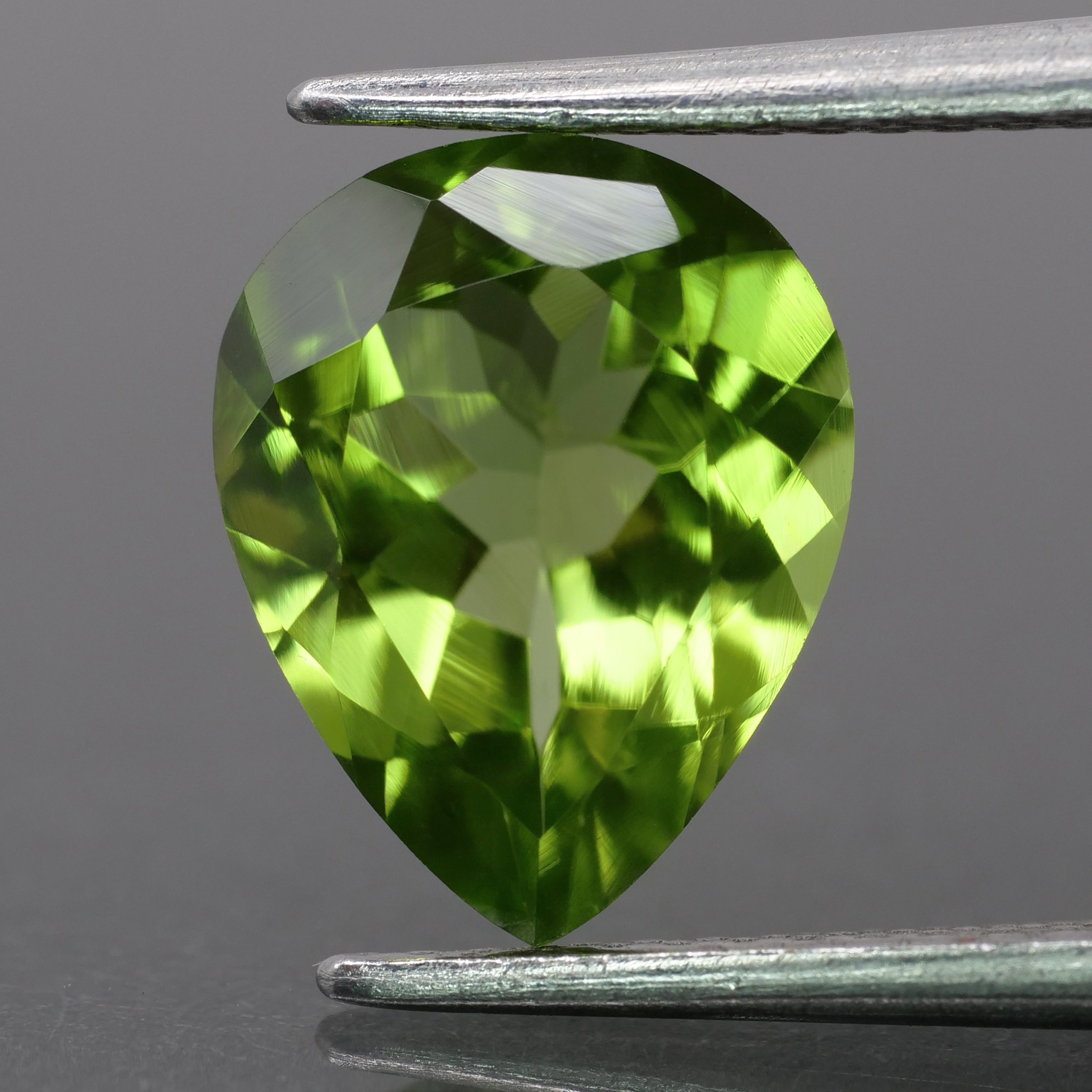 Peridot | natural, green color, pear-cut, 10x8mm, 2.3ct - Eden Garden Jewelry™