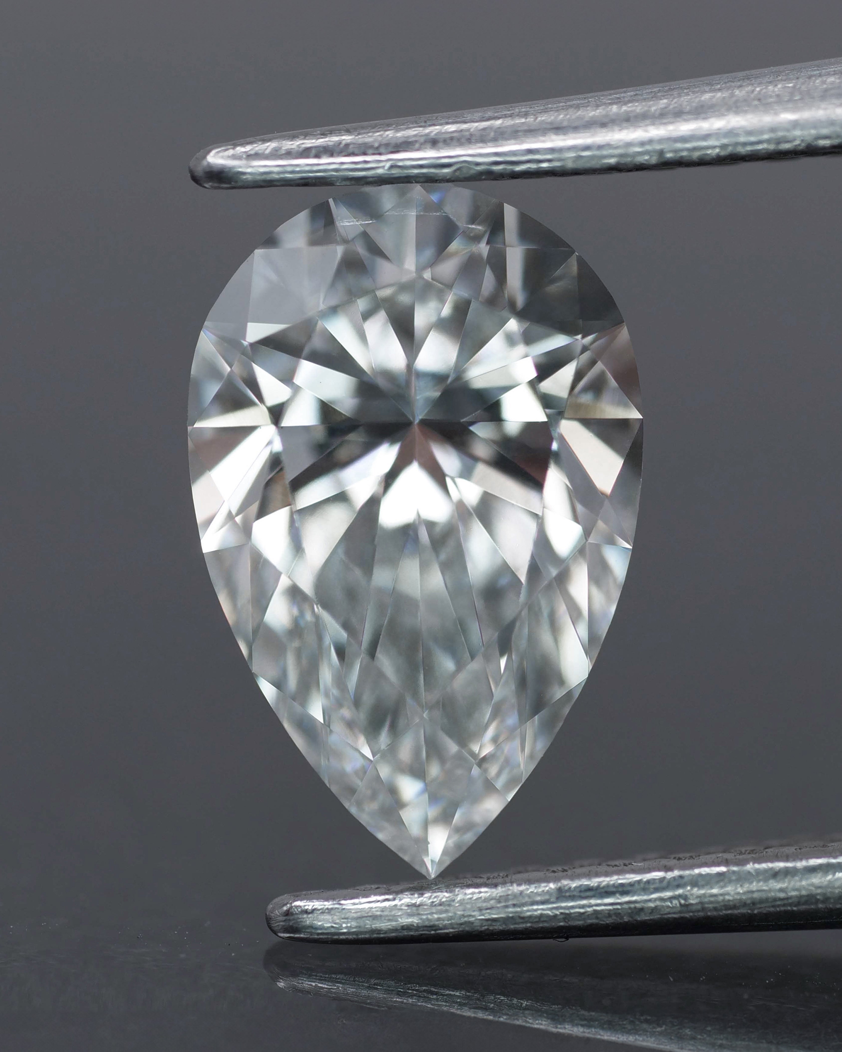 Lab grown diamond | IGI certified | pear-cut, 12.5x8mm, D color, VS-VVS, *3ct - Eden Garden Jewelry™