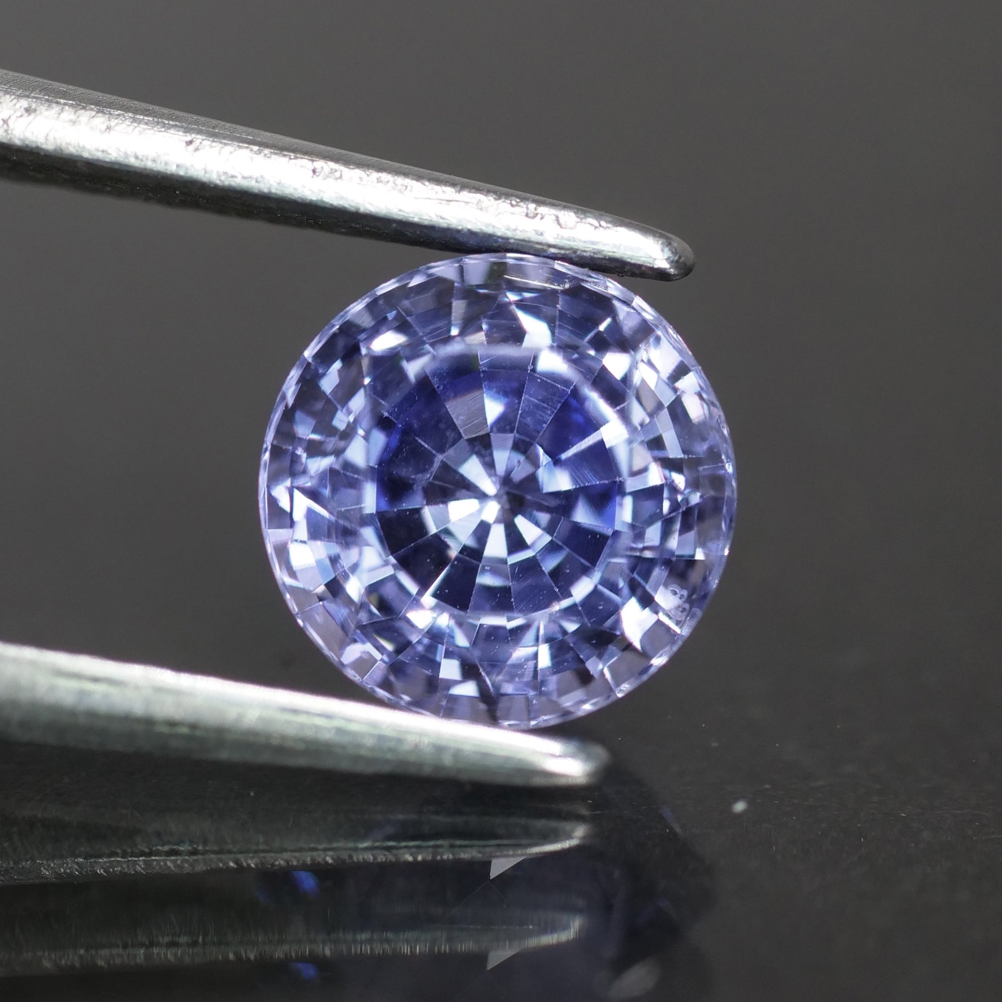 Violetish blue Sapphire | IGI certified | natural, bi-color, round cut *6 mm, VS,  1.45 ct - Eden Garden Jewelry™