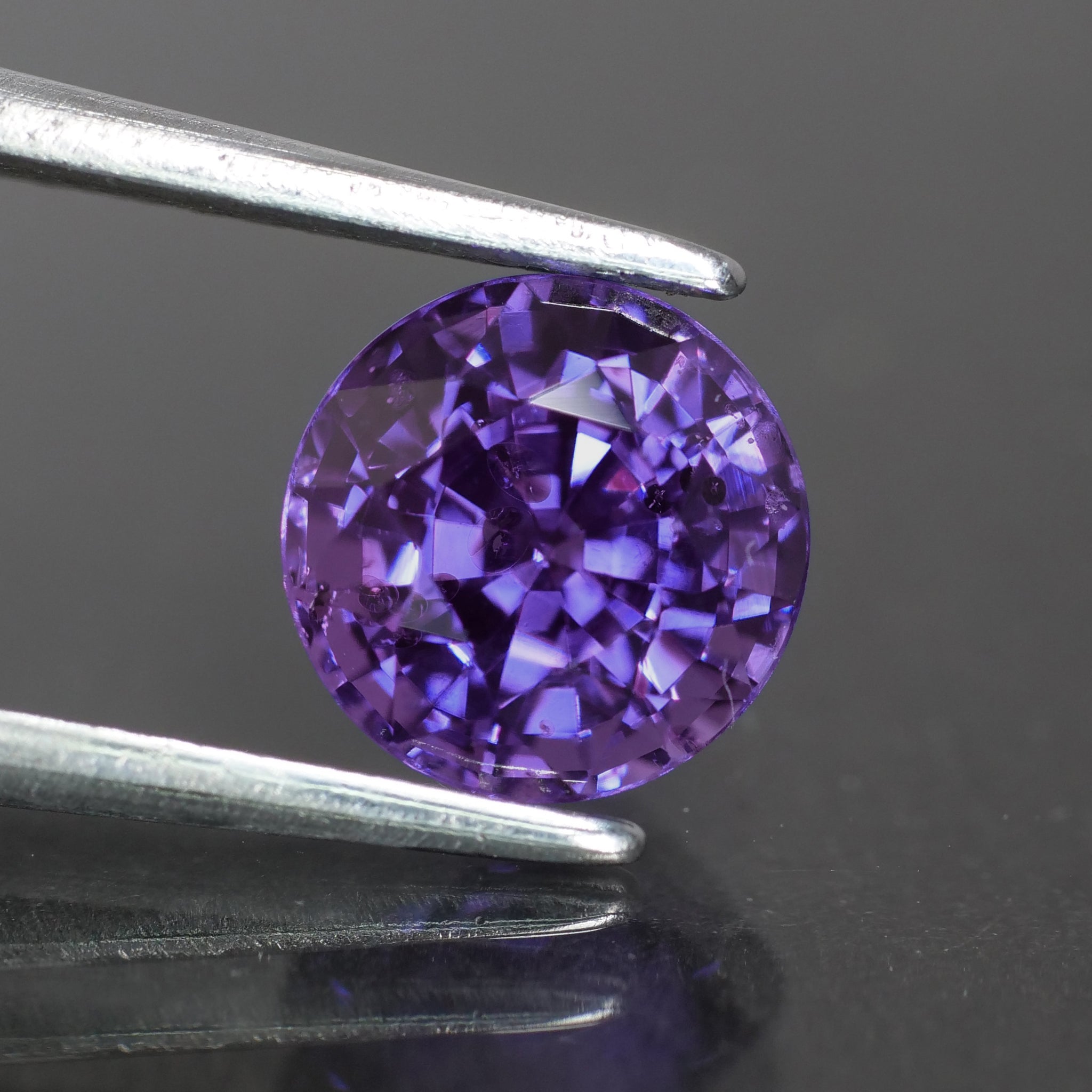 Purple Sapphire | IGI certified | natural, bi-color, round cut *6.5 mm, VS,  1.88 ct - Eden Garden Jewelry™