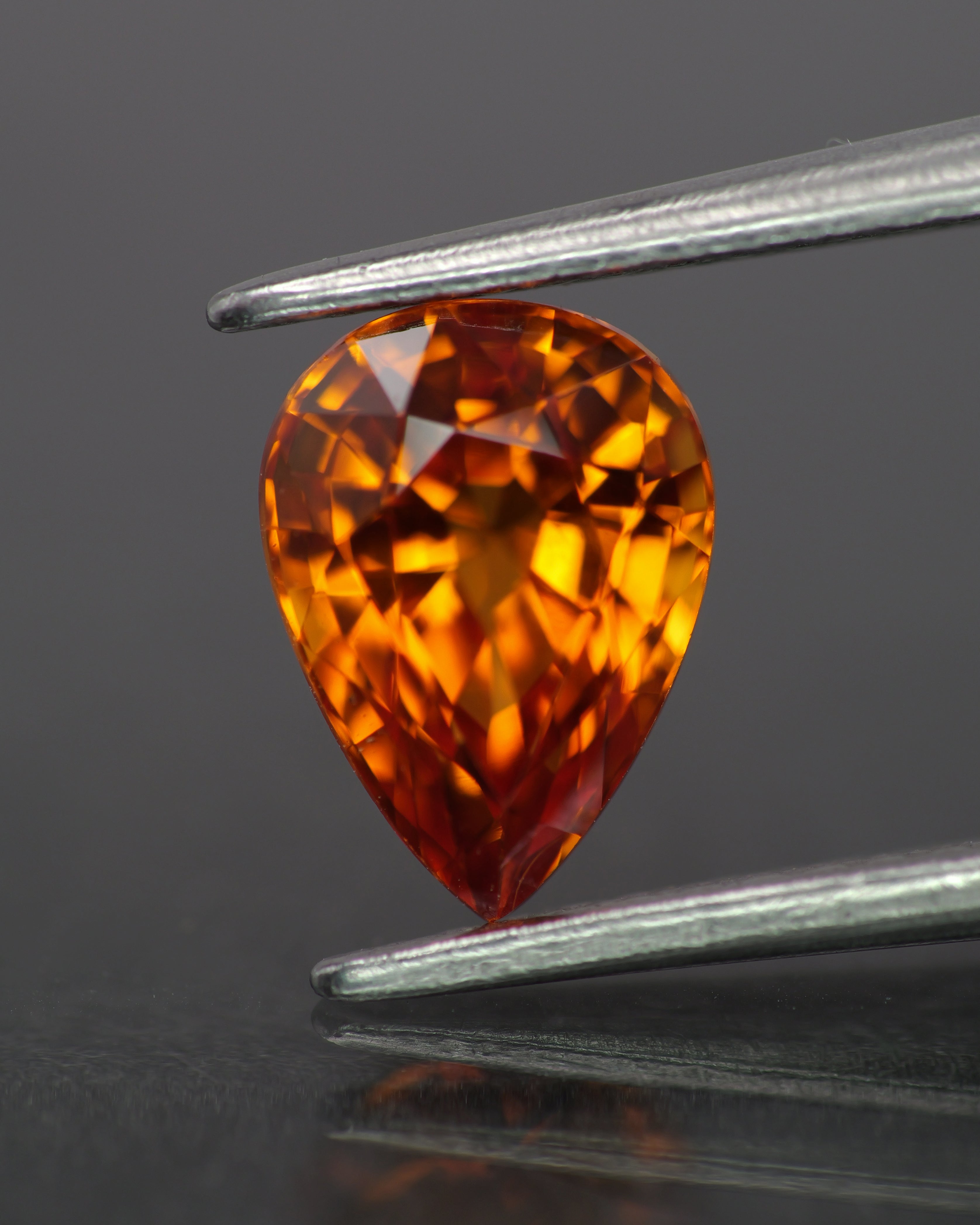 Sapphire | natural, orange color, pear-cut, 8x6mm, 1.2ct - Eden Garden Jewelry™