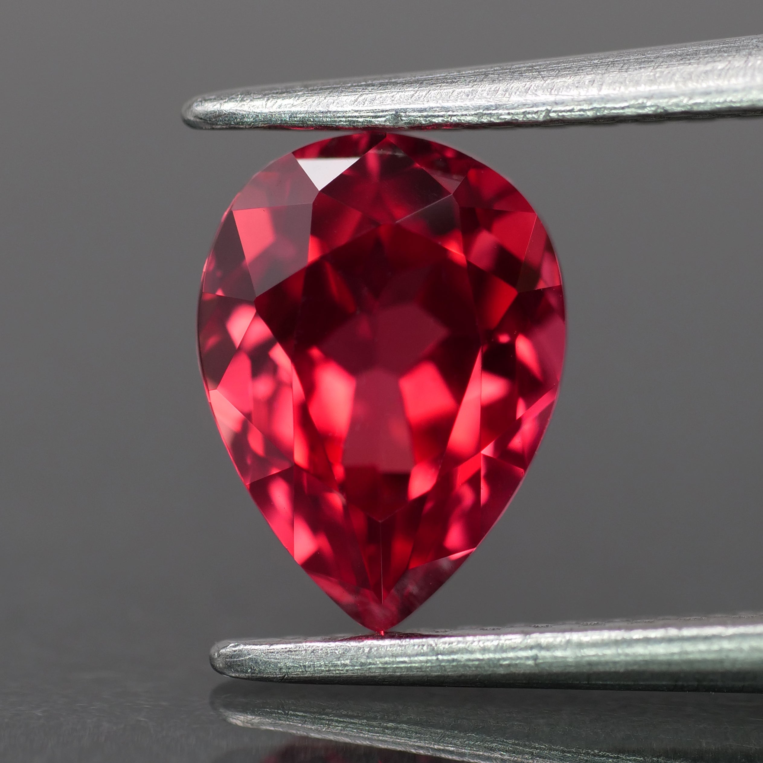 Sapphire | lab-grown, raspberry red color, pear-cut, 8x6mm, 1.5ct - Eden Garden Jewelry™