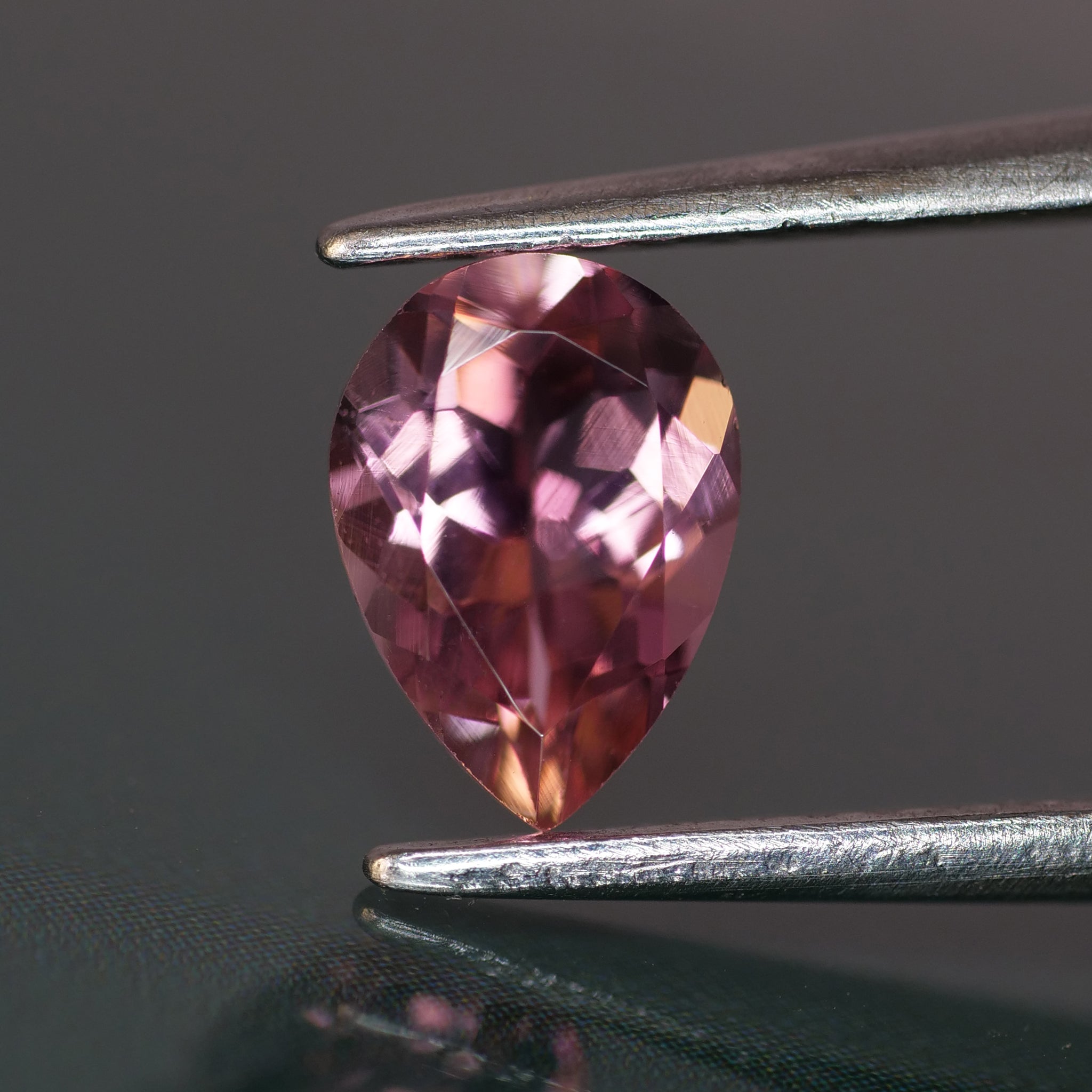 Tourmaline | pink color, pear cut 7x5mm, VVS 0.5ct - Eden Garden Jewelry™