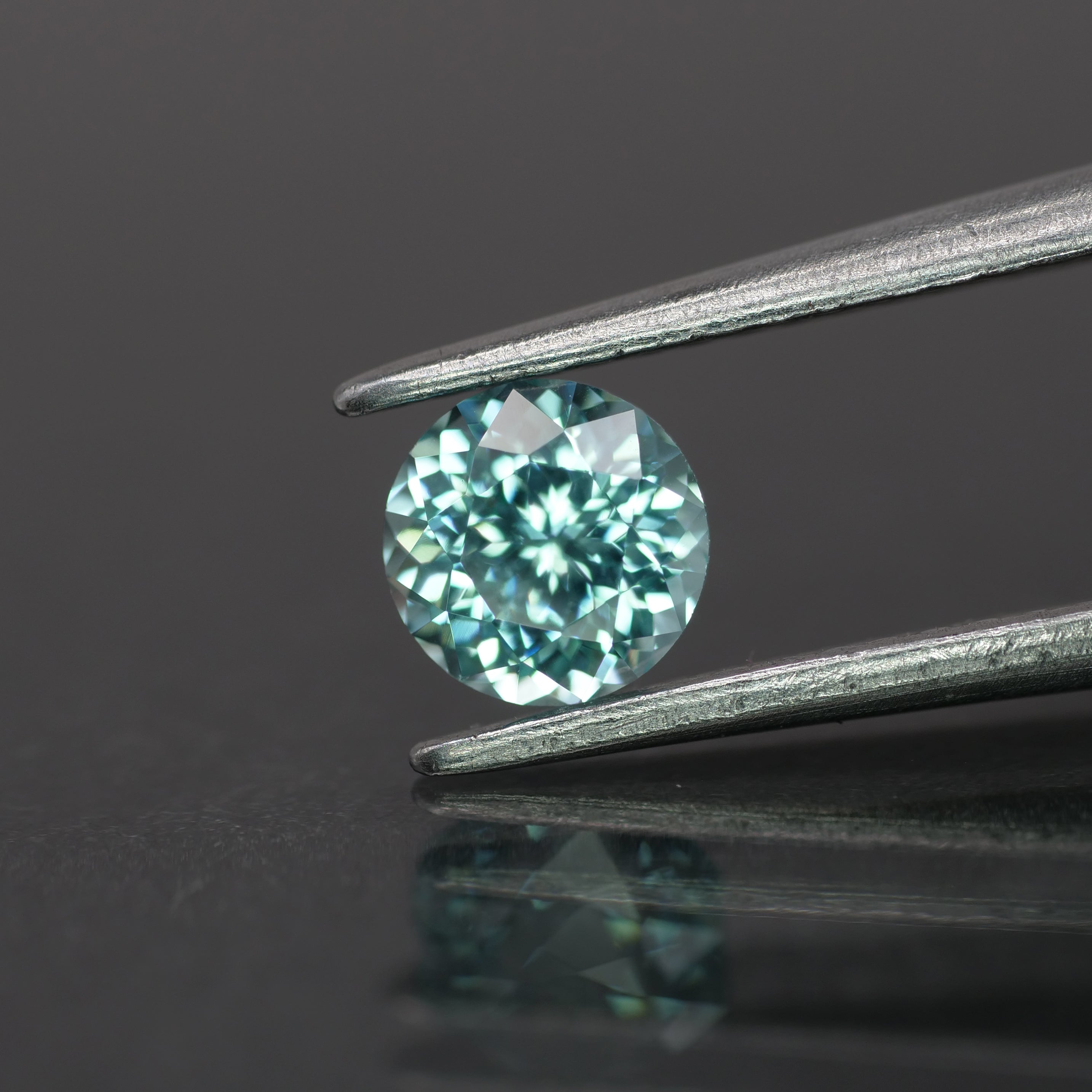 Tourmaline | lab-grown, paraiba color, round-cut, 5mm, 0.9ct - Eden Garden Jewelry™