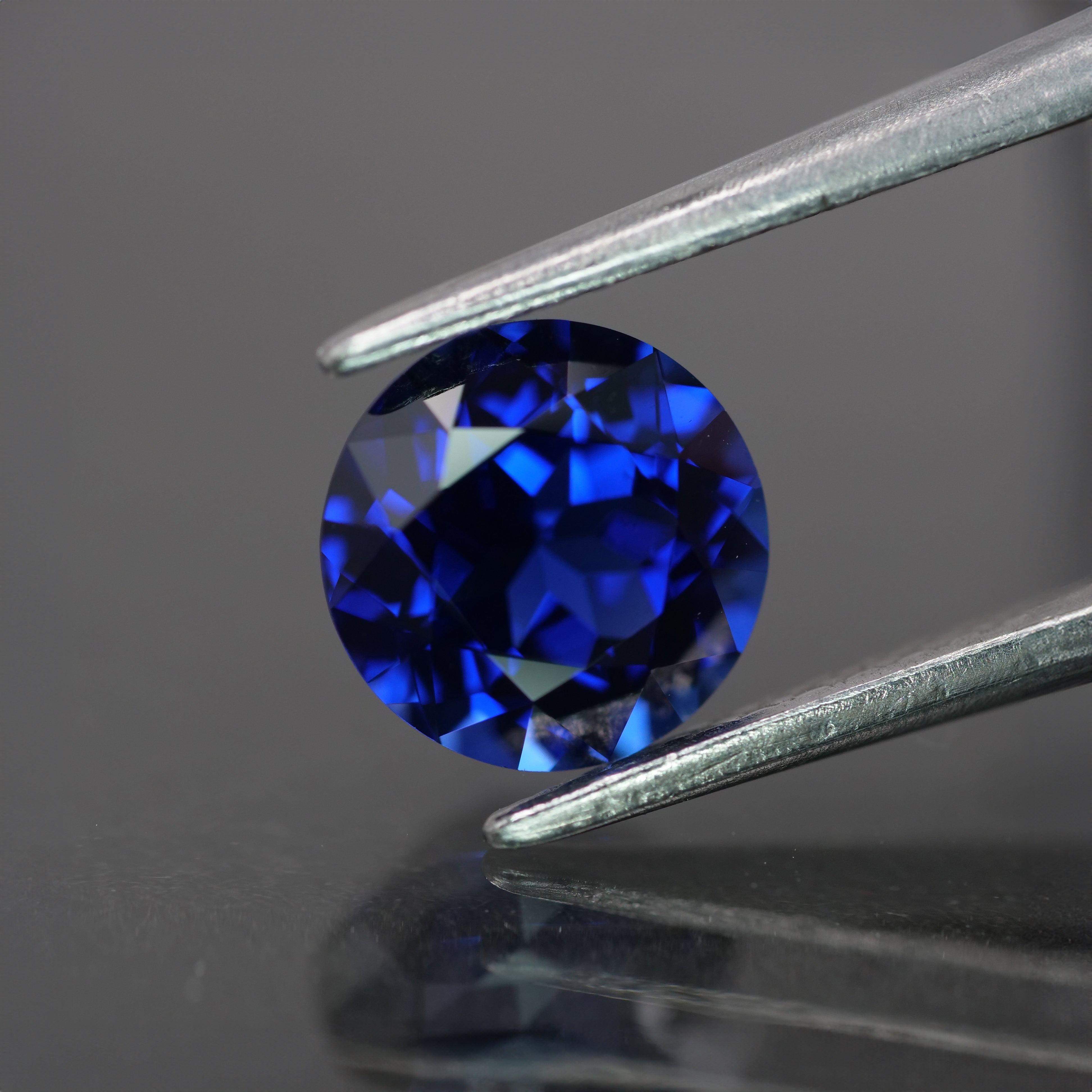 Sapphire | Royal Blue color, lab-grown, round-cut, 6mm, 1ct - Eden Garden Jewelry™