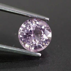 Sapphire | natural, orangish pinkish, round cut 6 mm, 0.90 ct, VS - Eden Garden Jewelry™