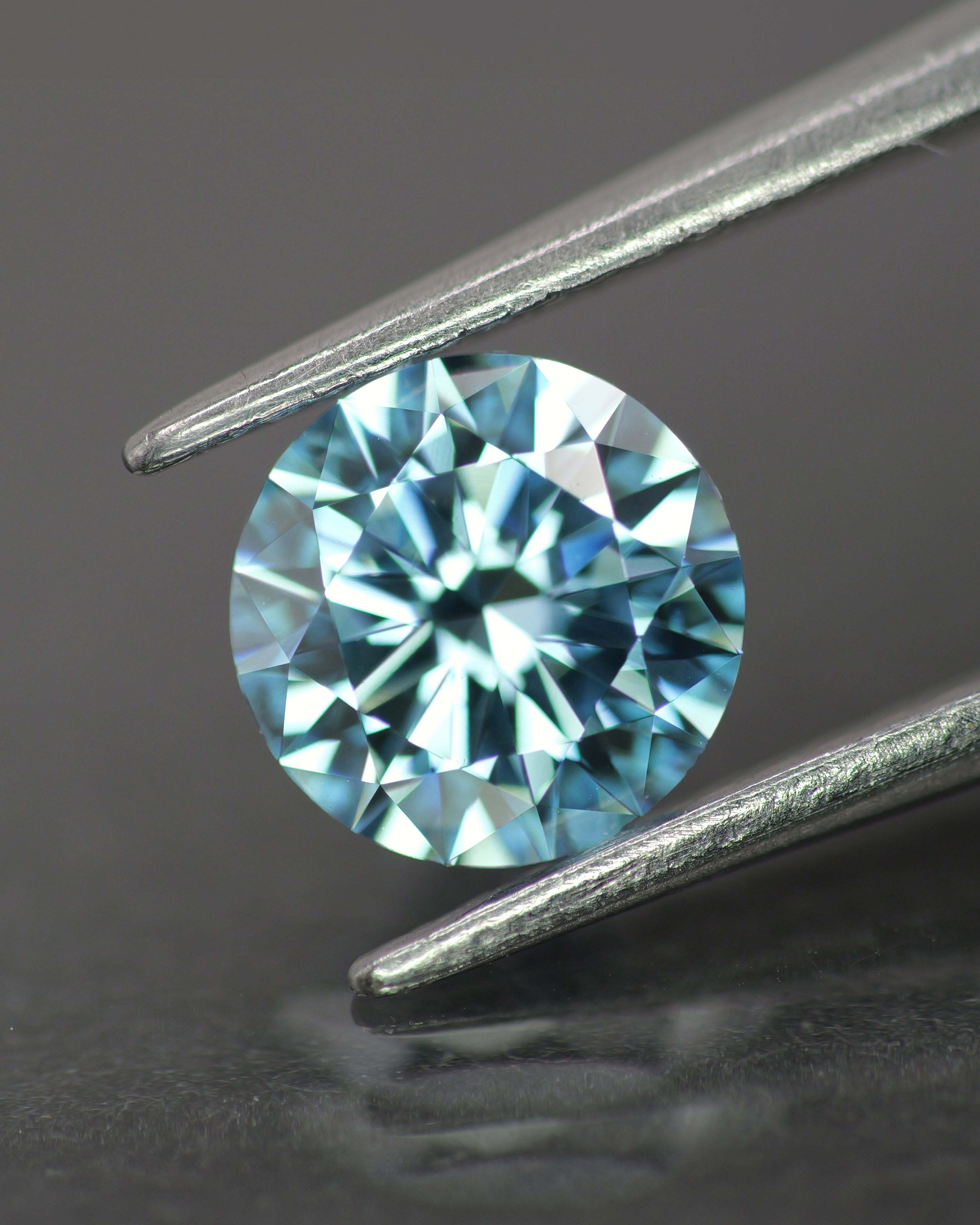 Lab grown diamond | IGI certified | round-cut, *7mm, Fancy vivid blue color, VS-VVS, *1.2ct - Eden Garden Jewelry™