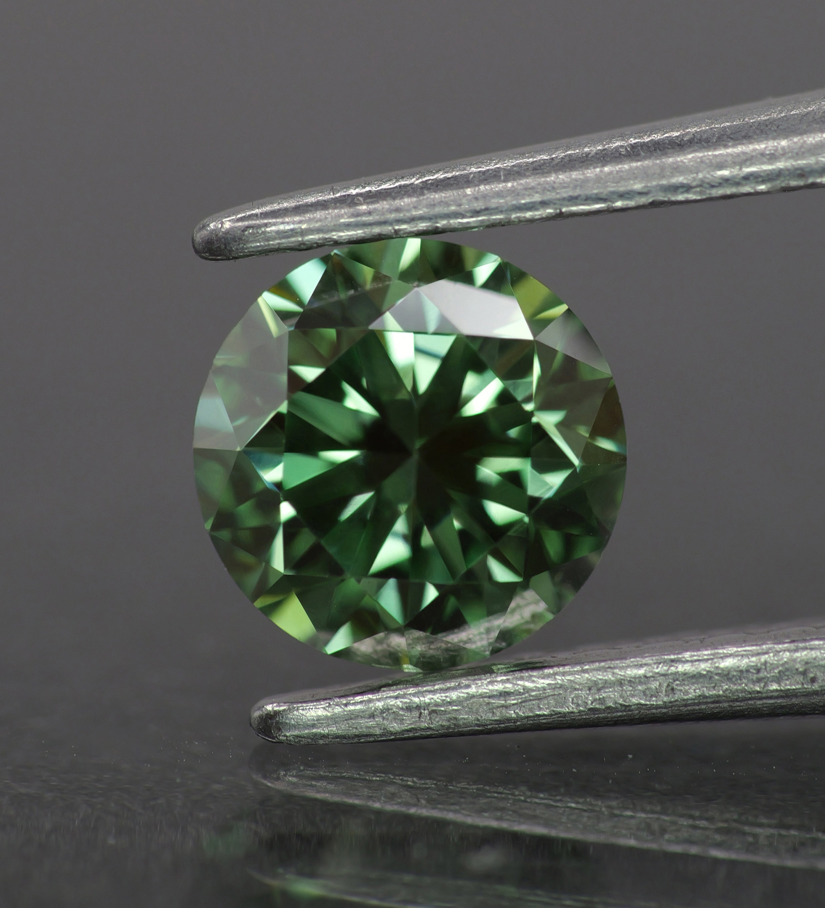 Lab grown diamond | IGI certified | round-cut, *7mm, Fancy vivid green color, VS-VVS, *1.2ct - Eden Garden Jewelry™