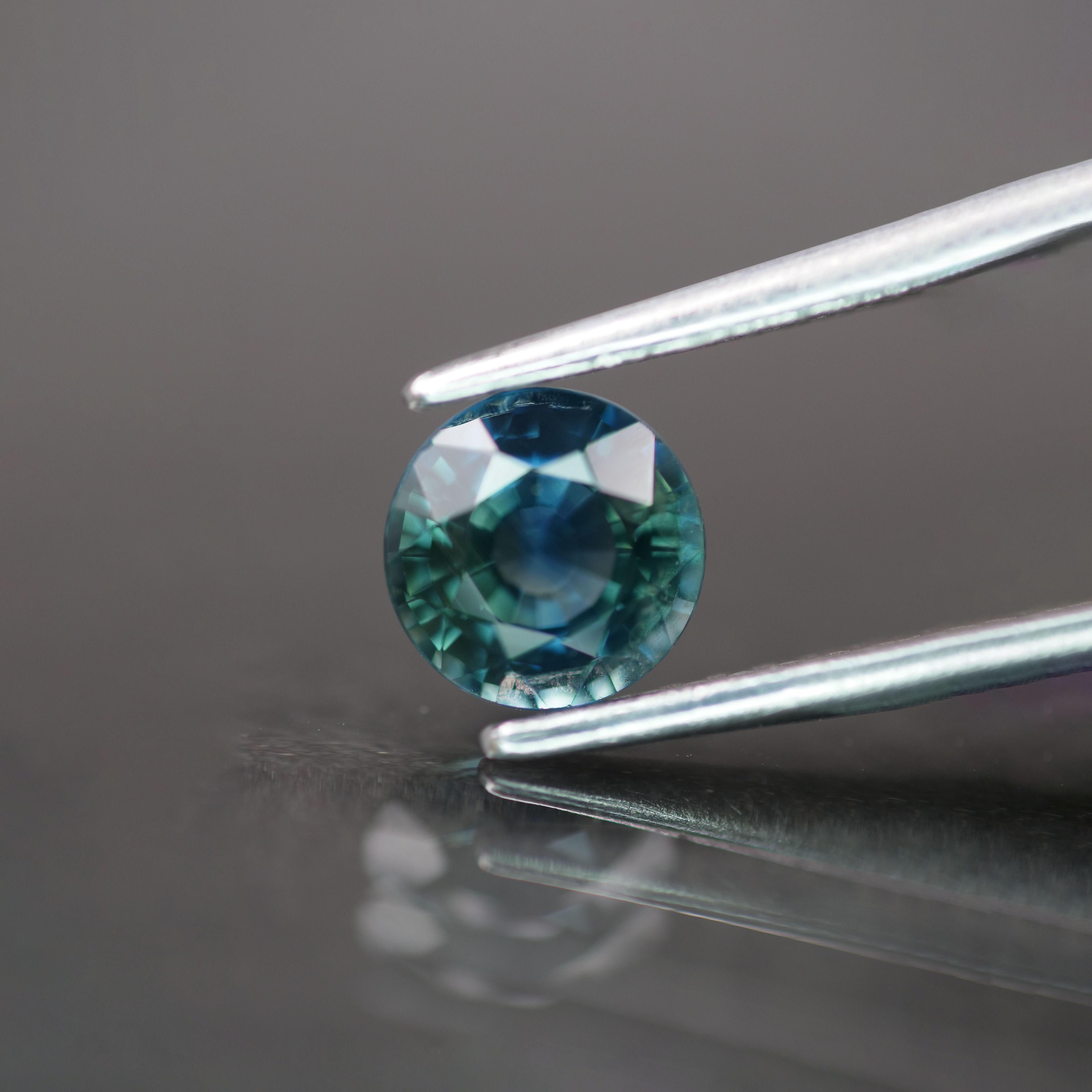 Sapphire | natural, teal color, round cut *5.5mm, VVS, *0.8ct - Eden Garden Jewelry™