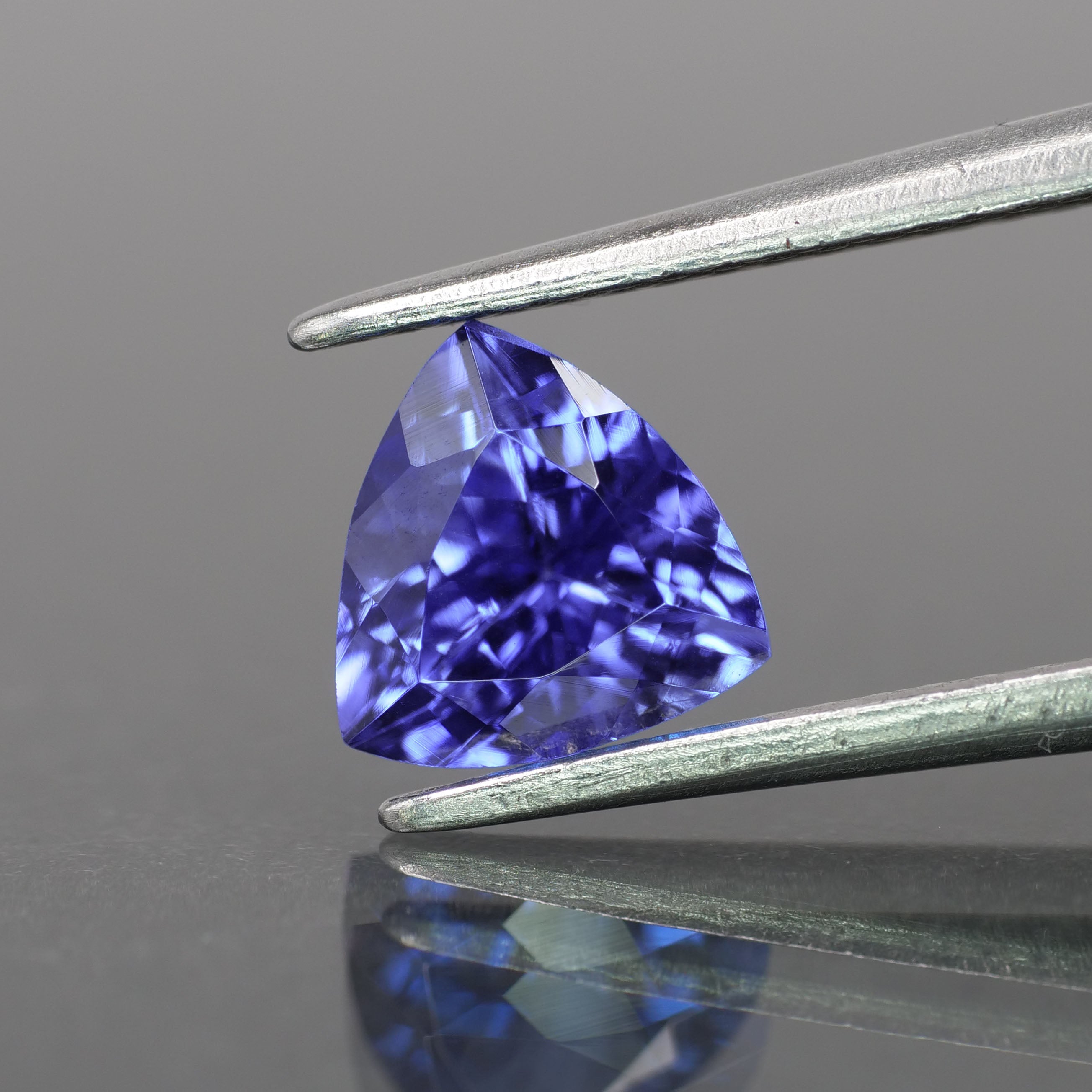 Tanzanite | natural, purplish blue color, trillion-cut, 6mm, 1ct - Eden Garden Jewelry™