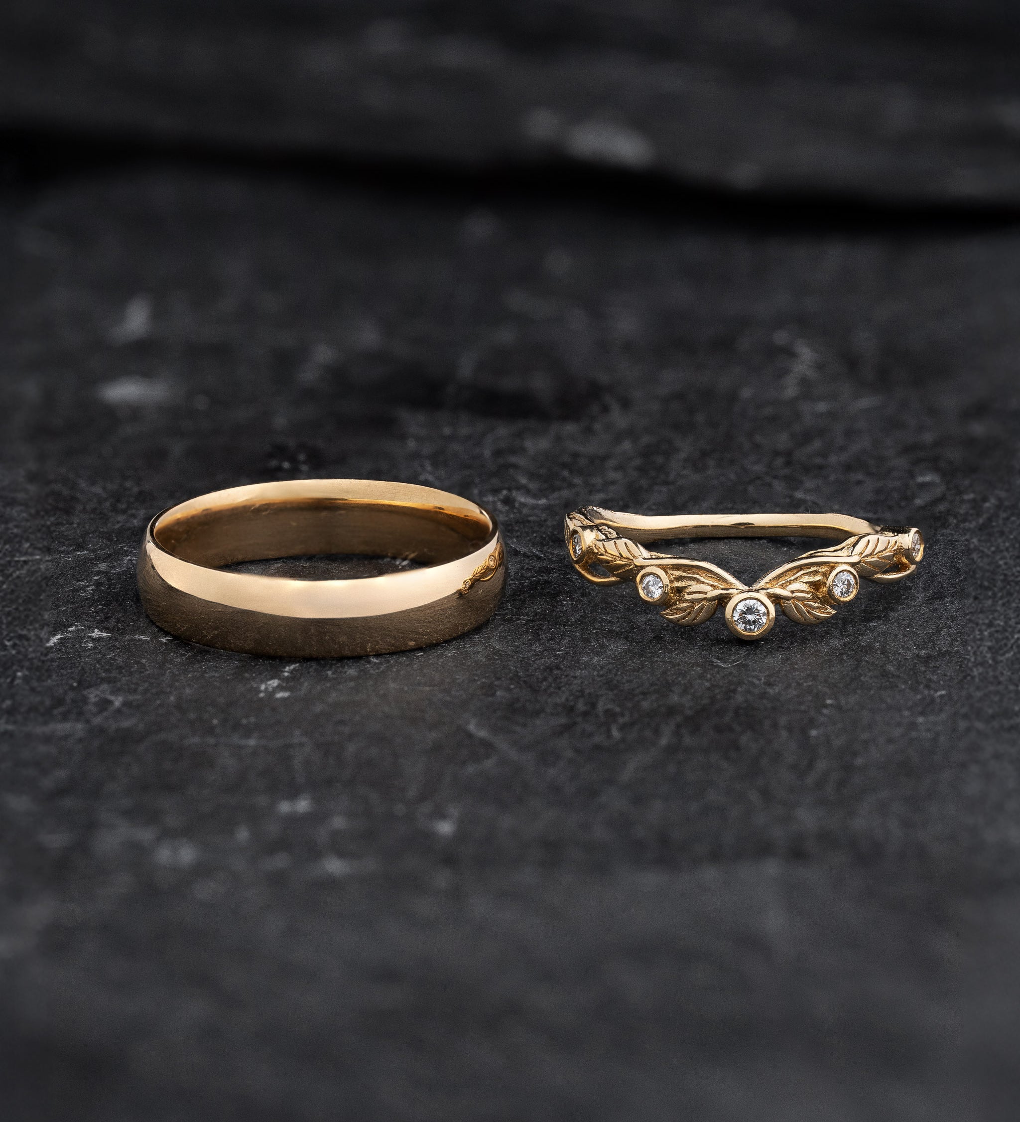 Wedding Bands Set for Couples: Classic Ring & Wreath Ring with Diamonds for her - Eden Garden Jewelry™