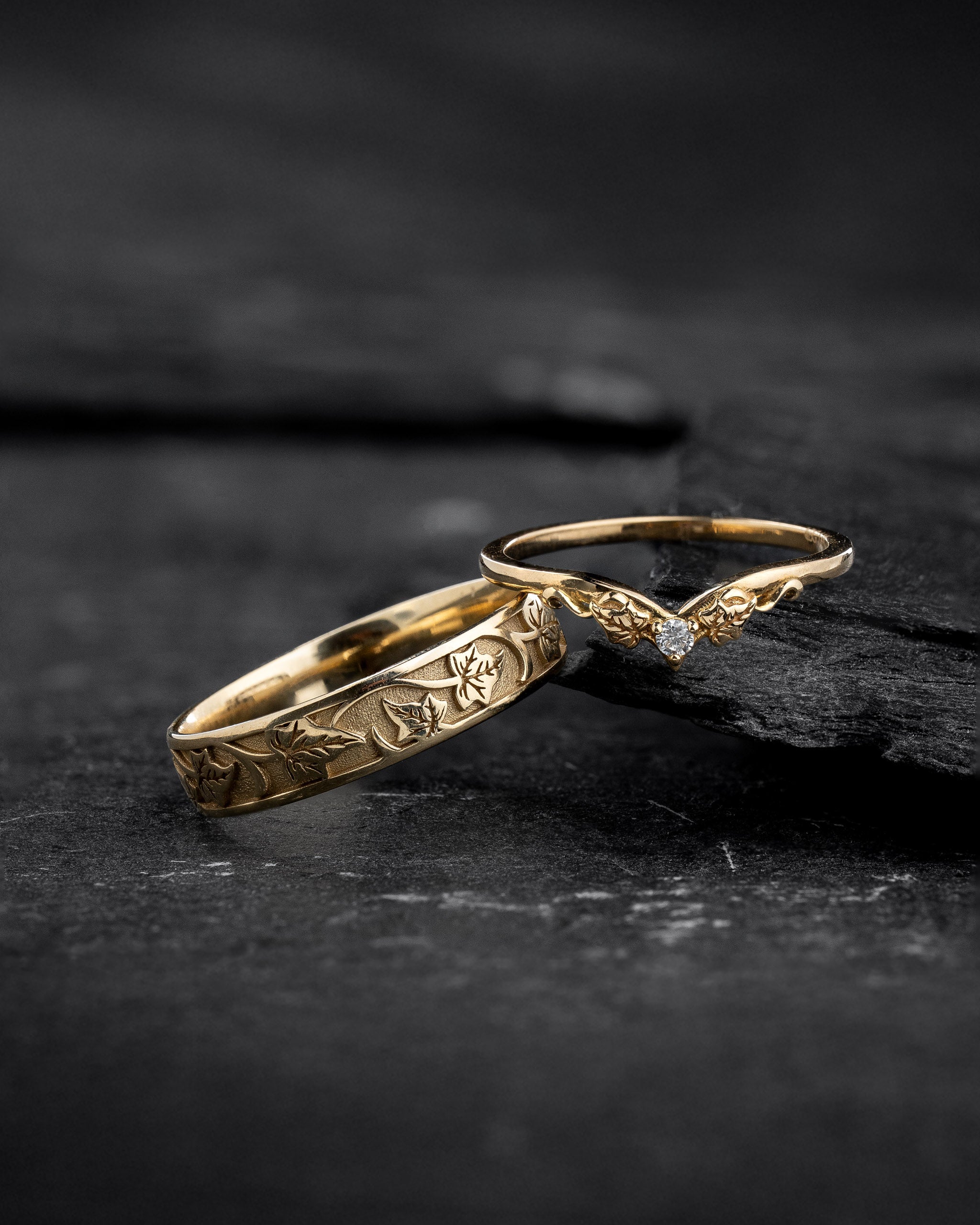 Wedding rings set: 5mm wide ivy band and Ariadne matching ring with diamond - Eden Garden Jewelry™