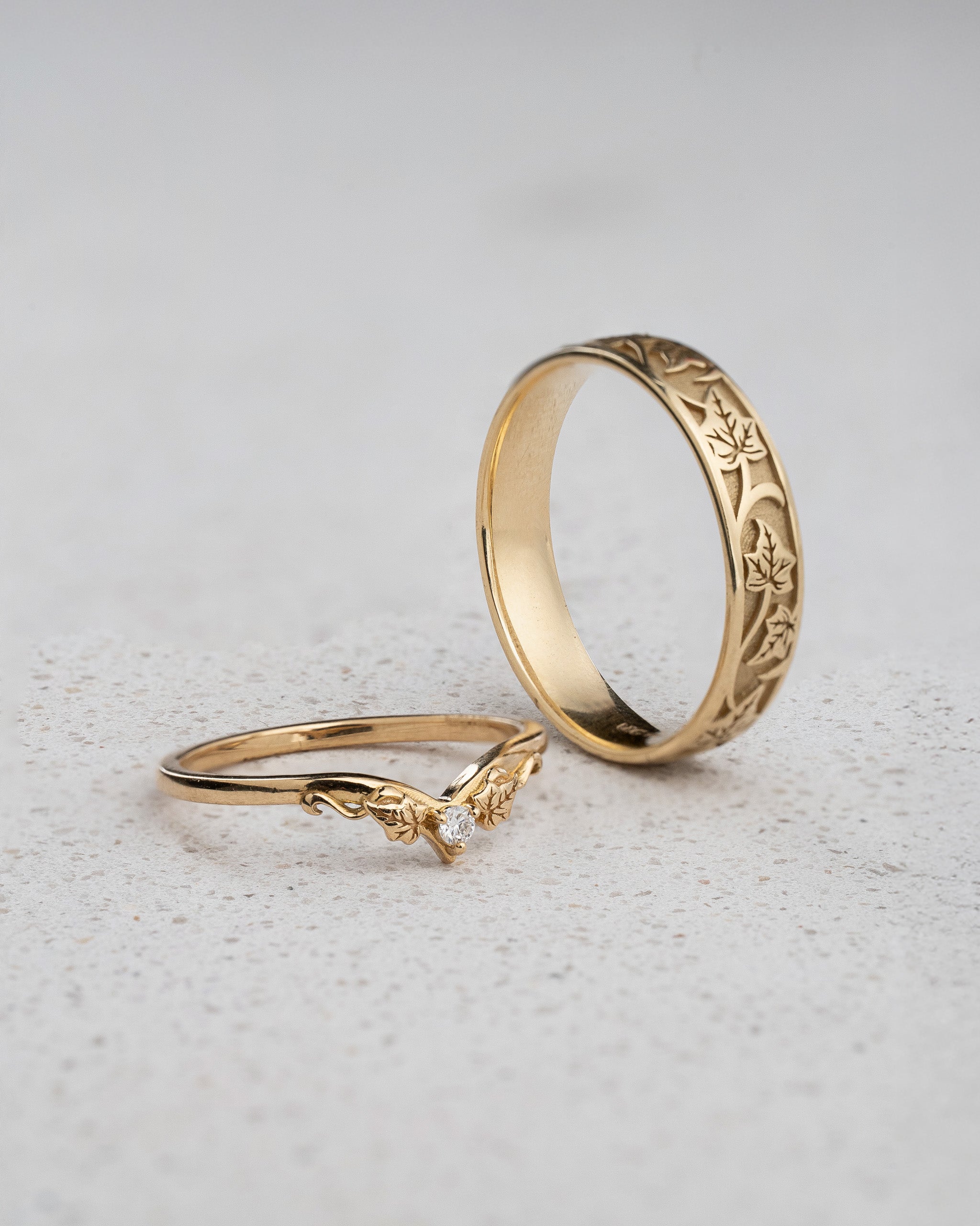 Wedding rings set: 5mm wide ivy band and Ariadne matching ring with diamond - Eden Garden Jewelry™