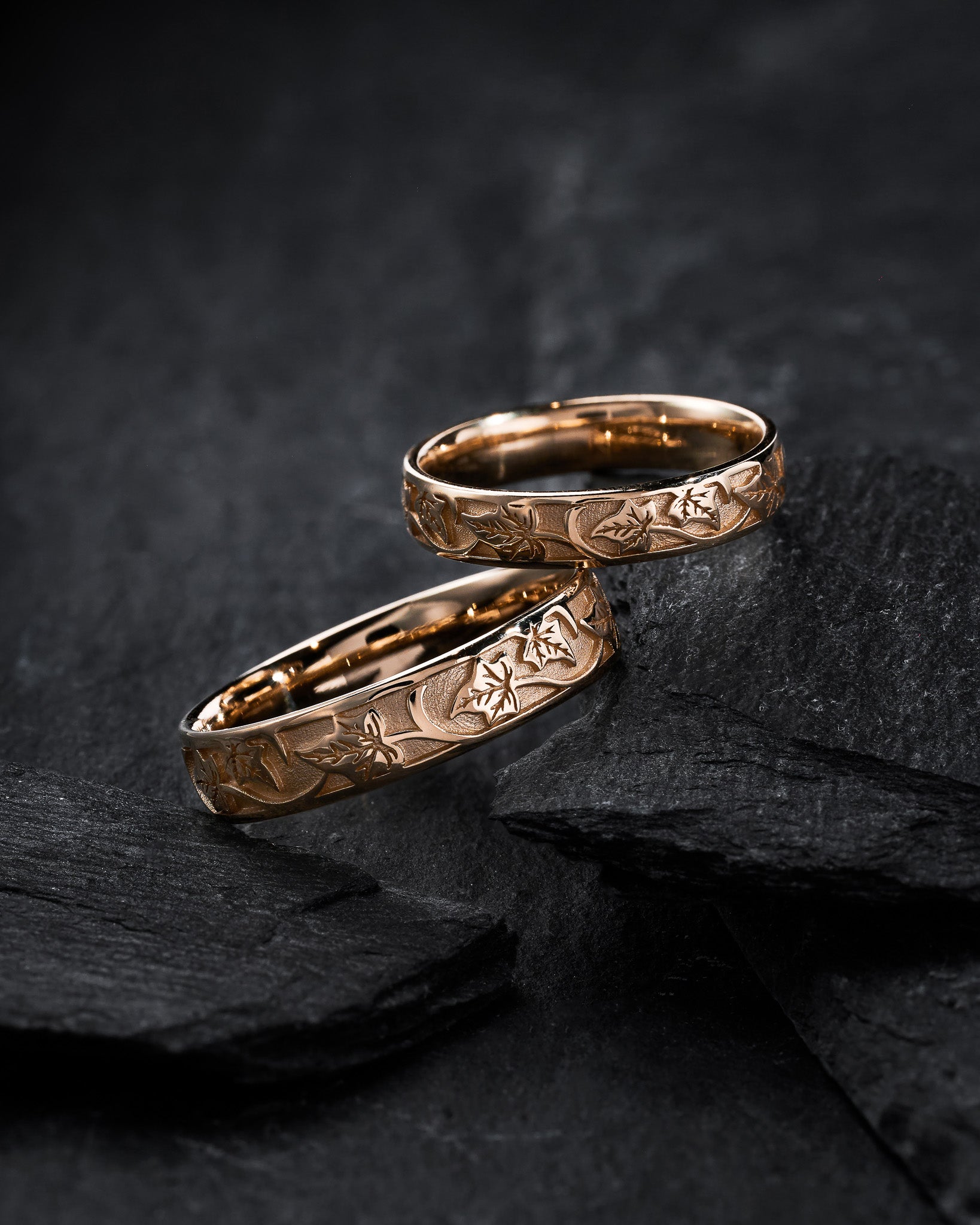 Ivy leaf pattern wedding bands set - Eden Garden Jewelry™