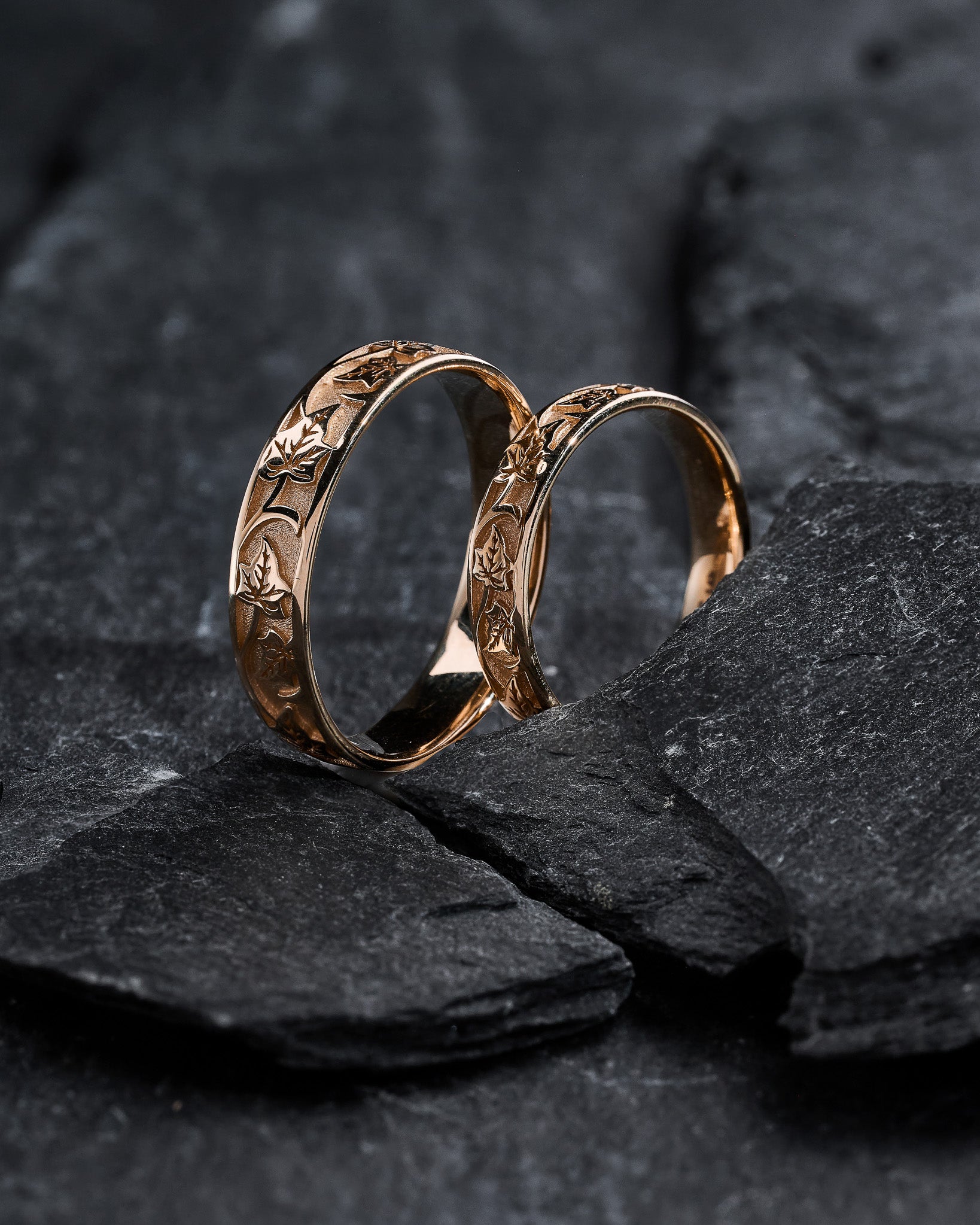 Ivy leaf pattern wedding bands set - Eden Garden Jewelry™