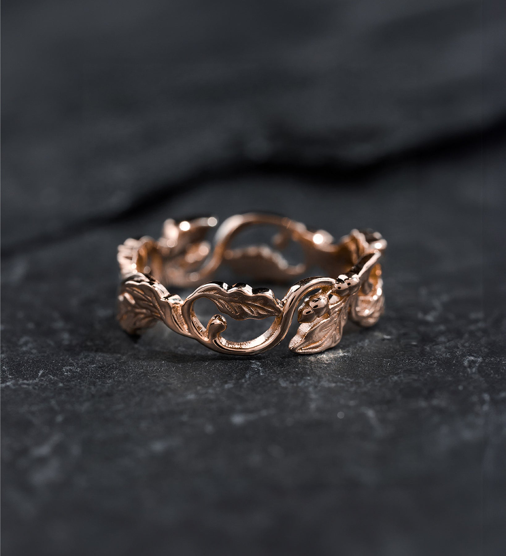 Oak leaves and swirls wedding band