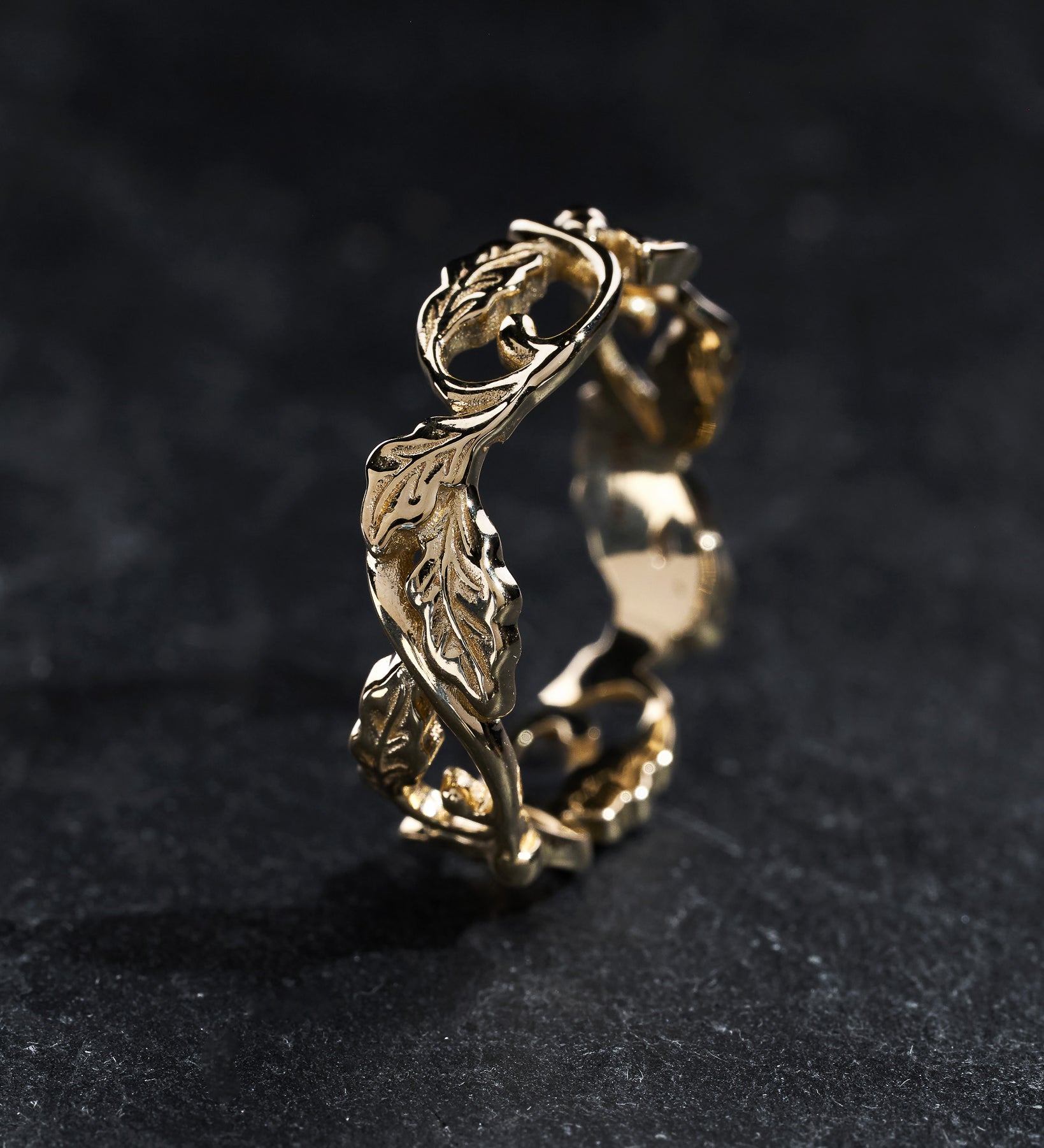 Oak leaves and swirls wedding band