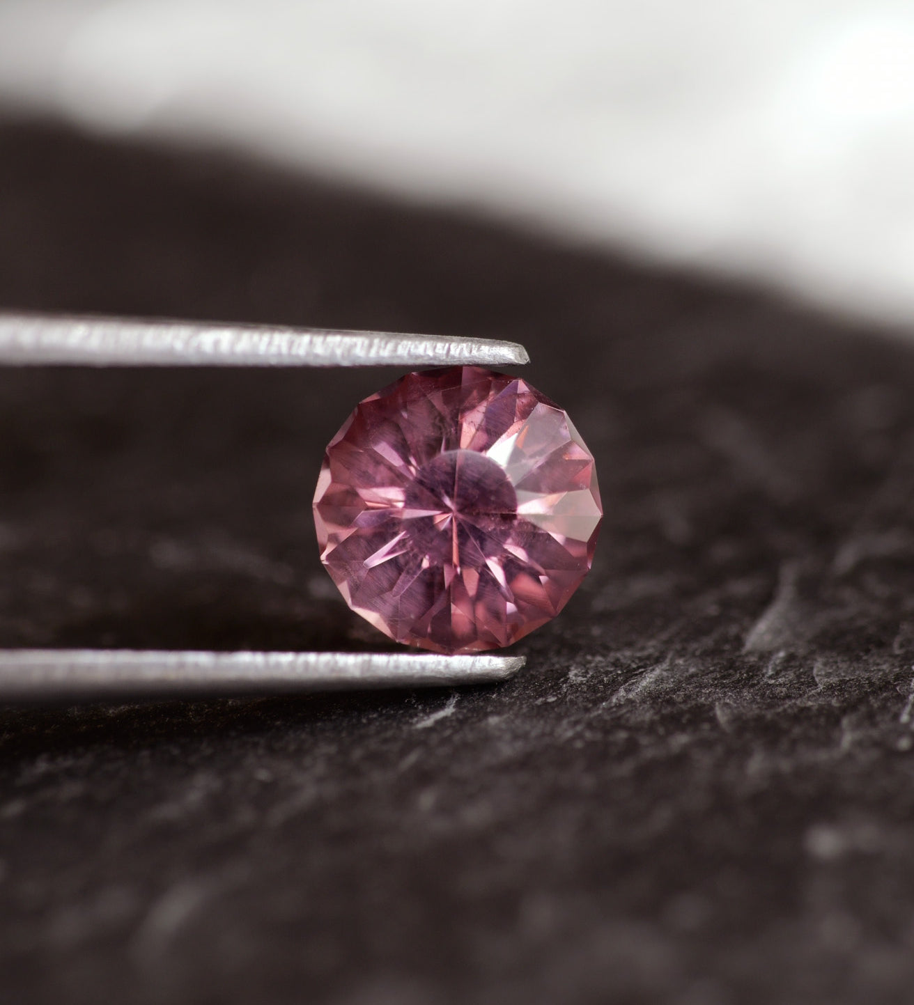 Spinel | pinkish red color, precision-cut, flower design, natural, 7mm, 1.6ct - Eden Garden Jewelry™