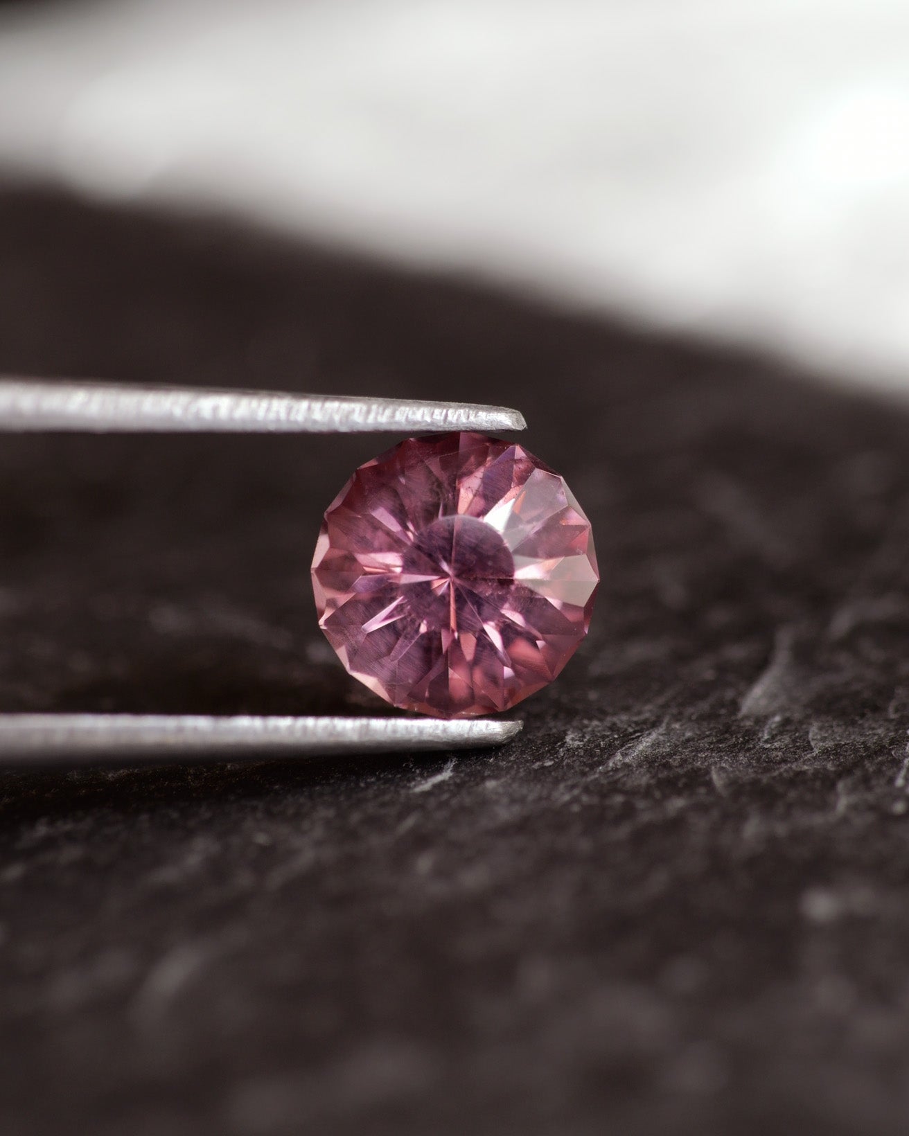 Spinel | pinkish red color, precision-cut, flower design, natural, 7mm, 1.6ct - Eden Garden Jewelry™